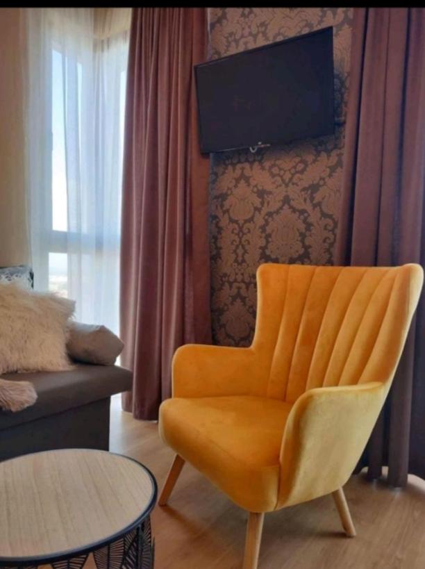 One-Bedroom Apartment - Photo 14