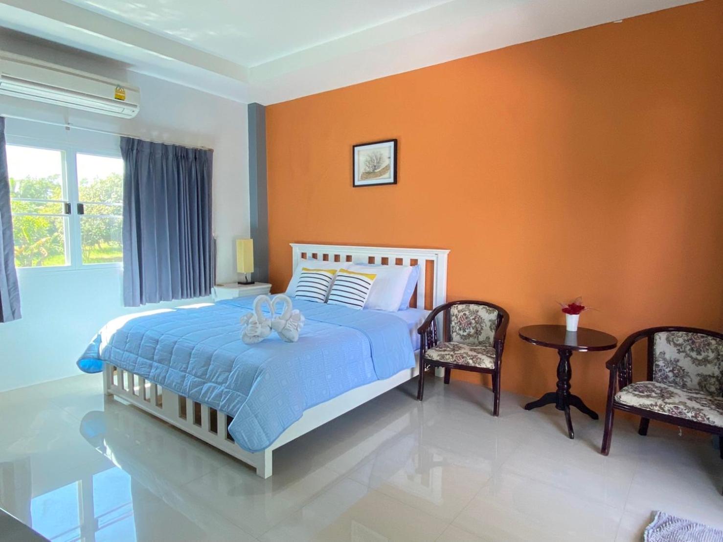 King Suite with Balcony photo 3