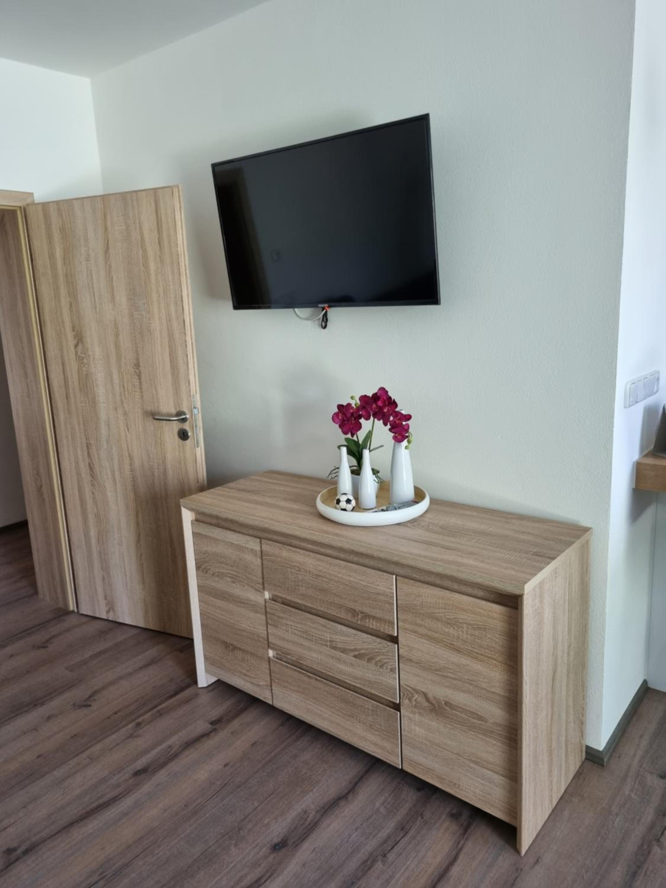 Two-Bedroom Apartment - Photo 6