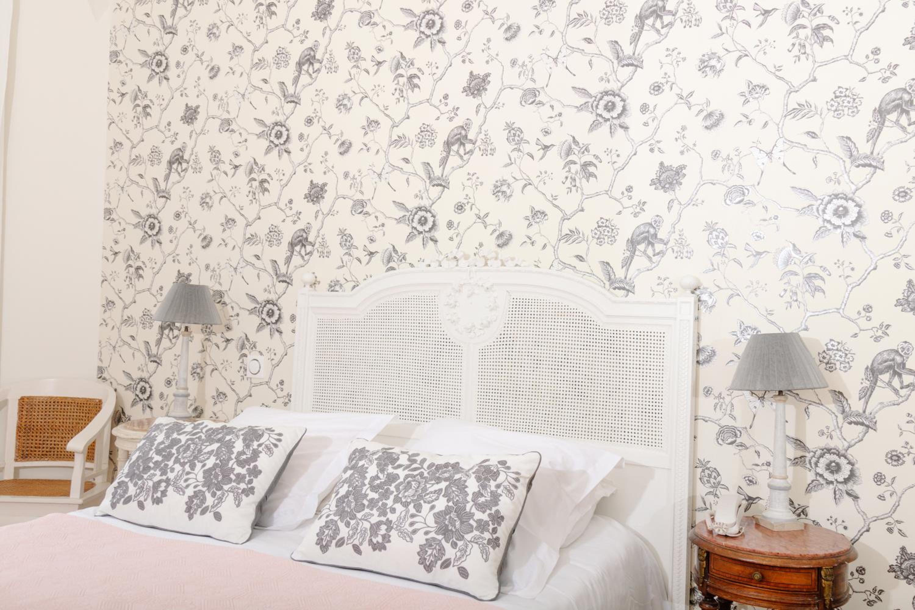 Classic Double Castle Room - Photo 1