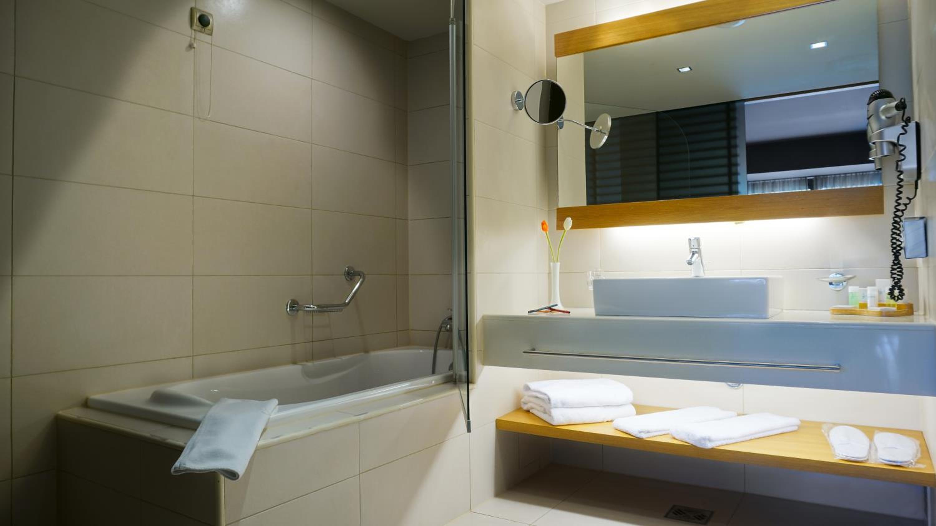 Superior Double Room with Garden View - Photo 8