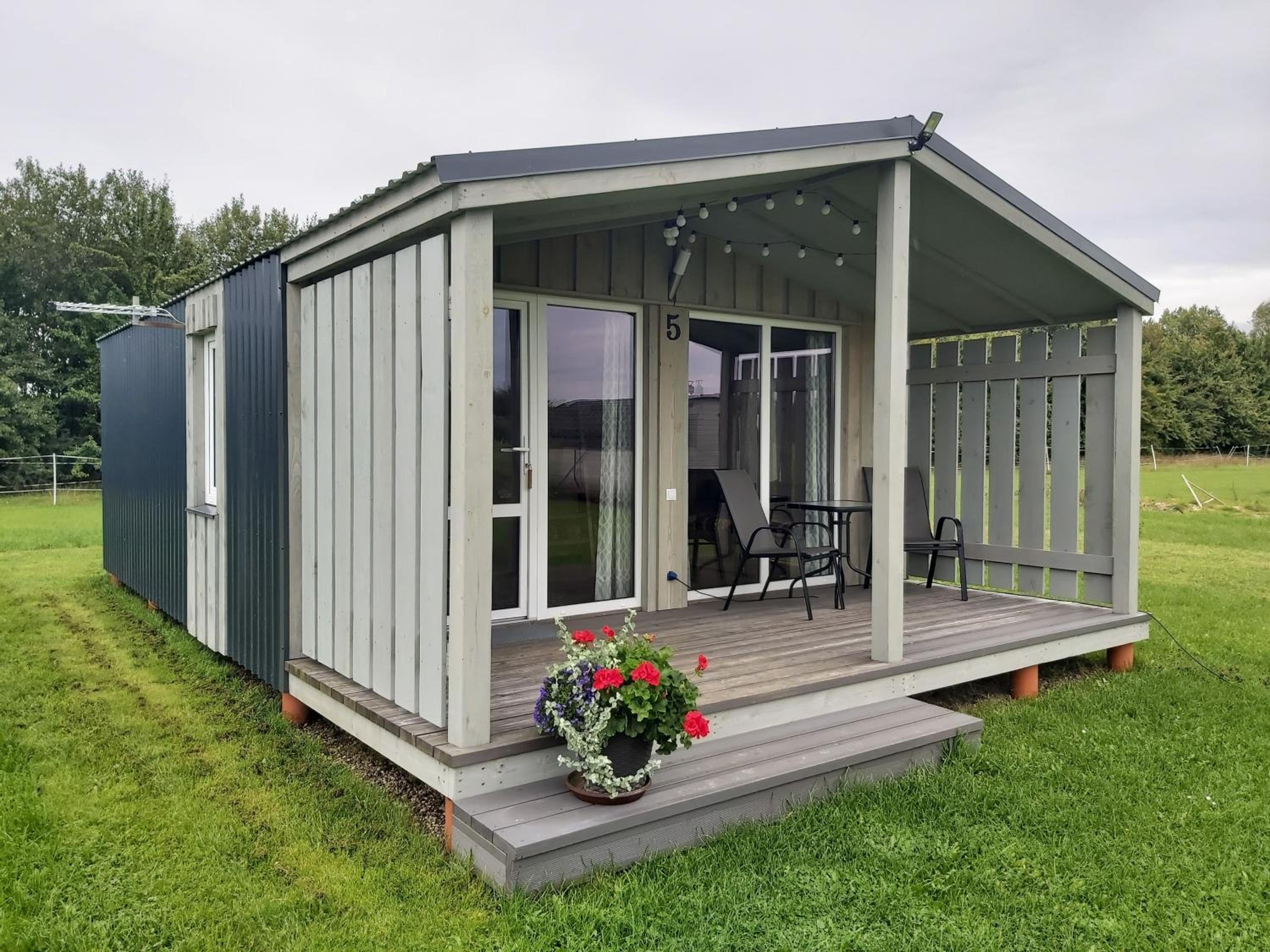 One-Bedroom House photo 1