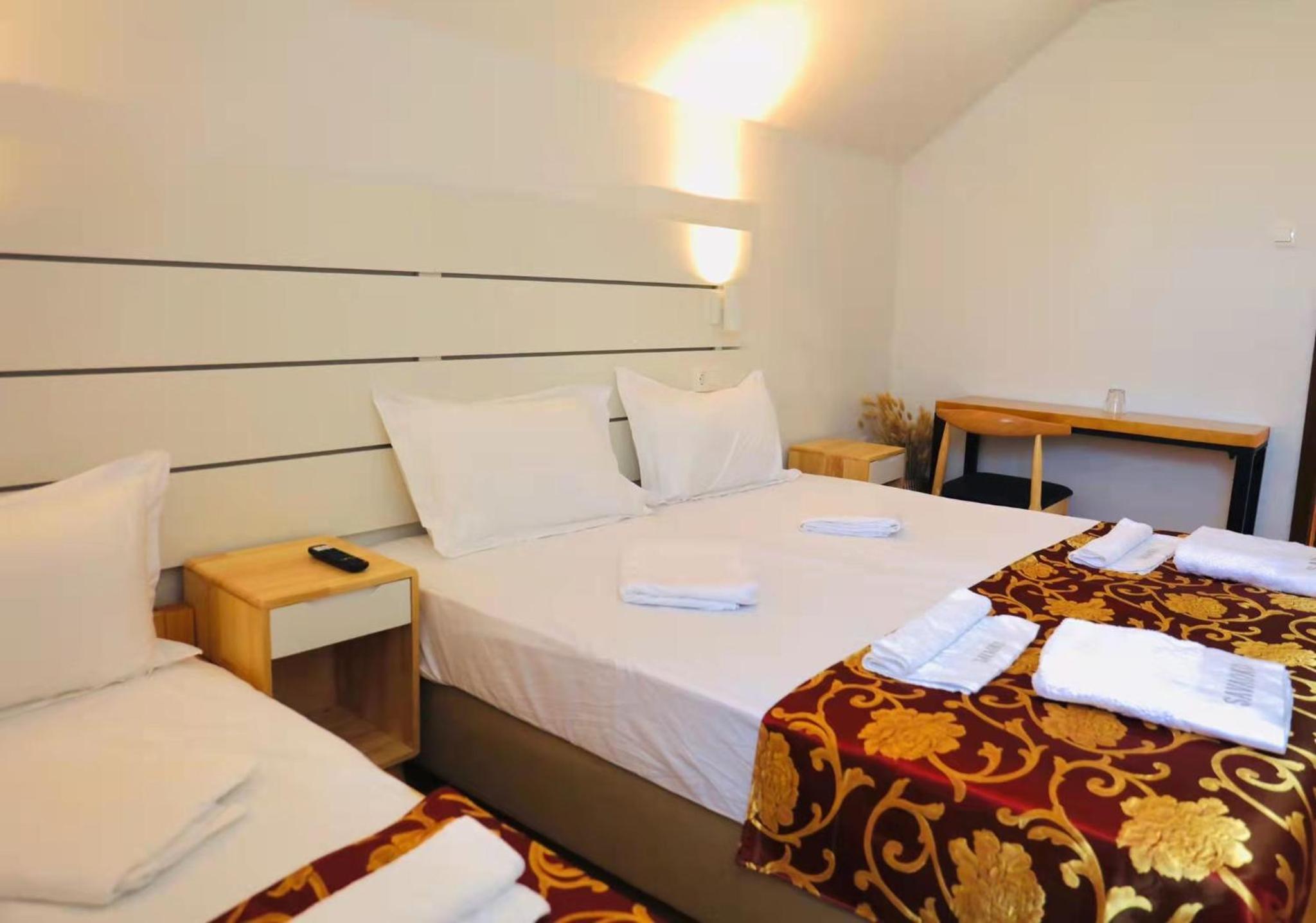 Standard Double Room - Photo 5