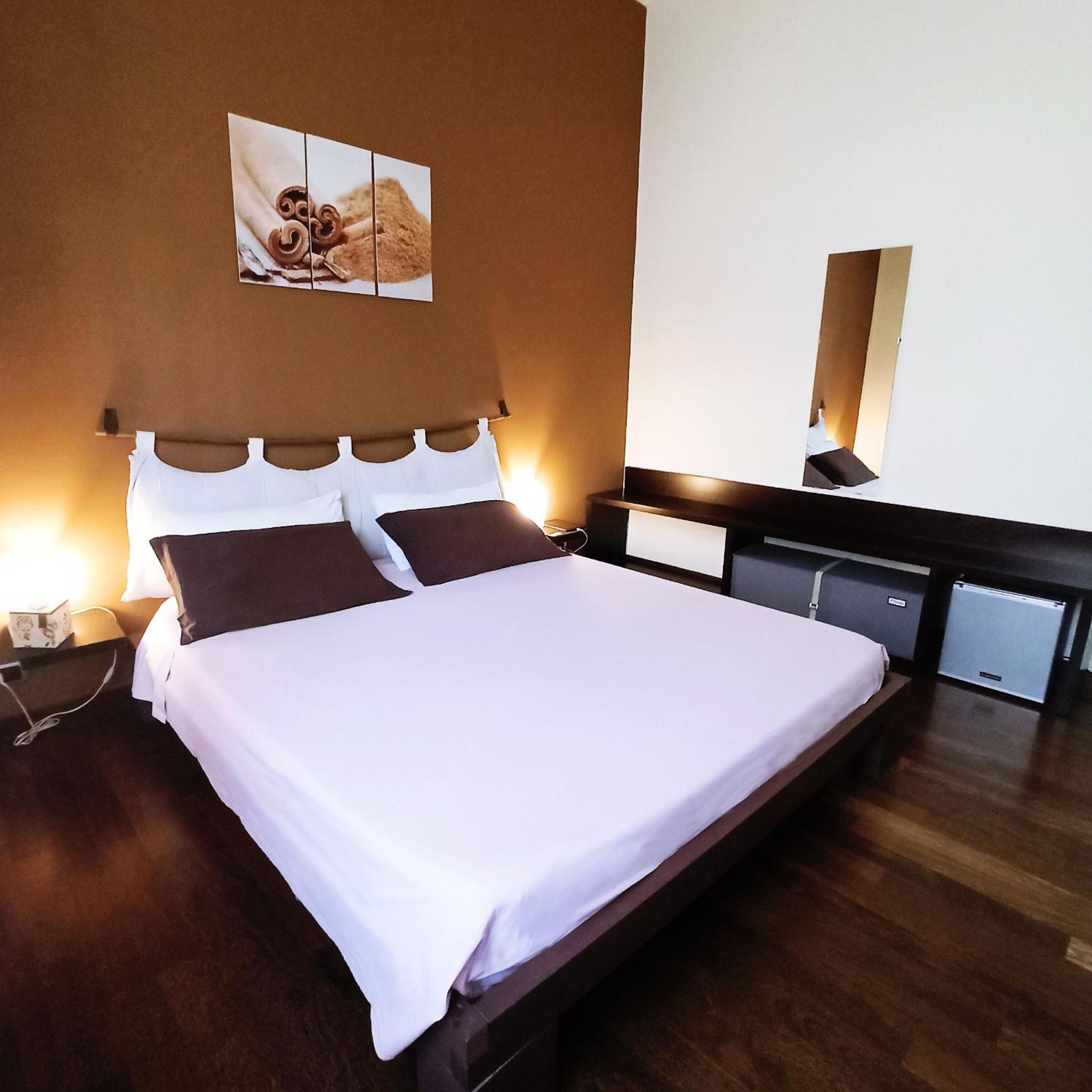 Double Room with Private External Bathroom photo 3