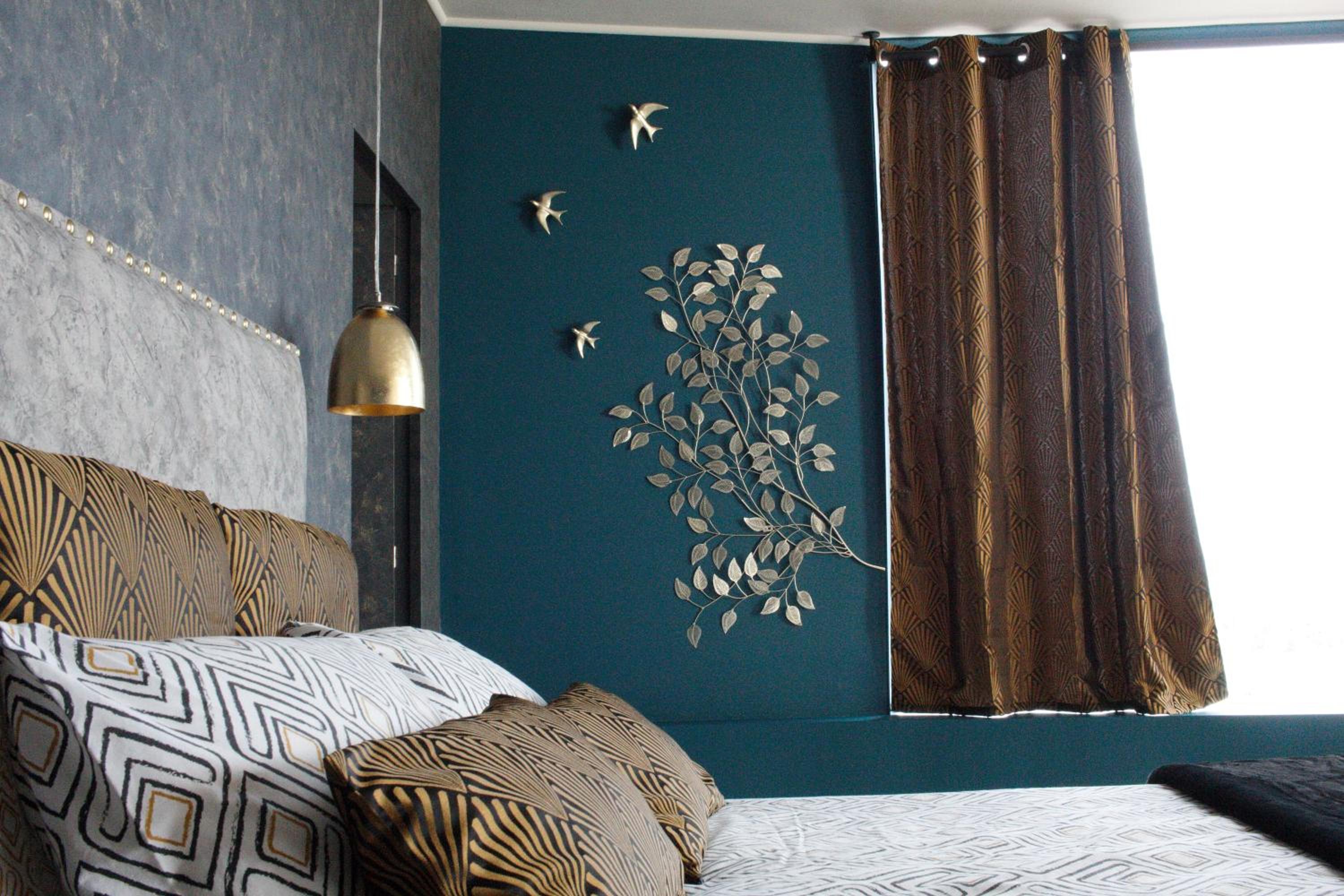 Two-Bedroom Apartment - Photo 3