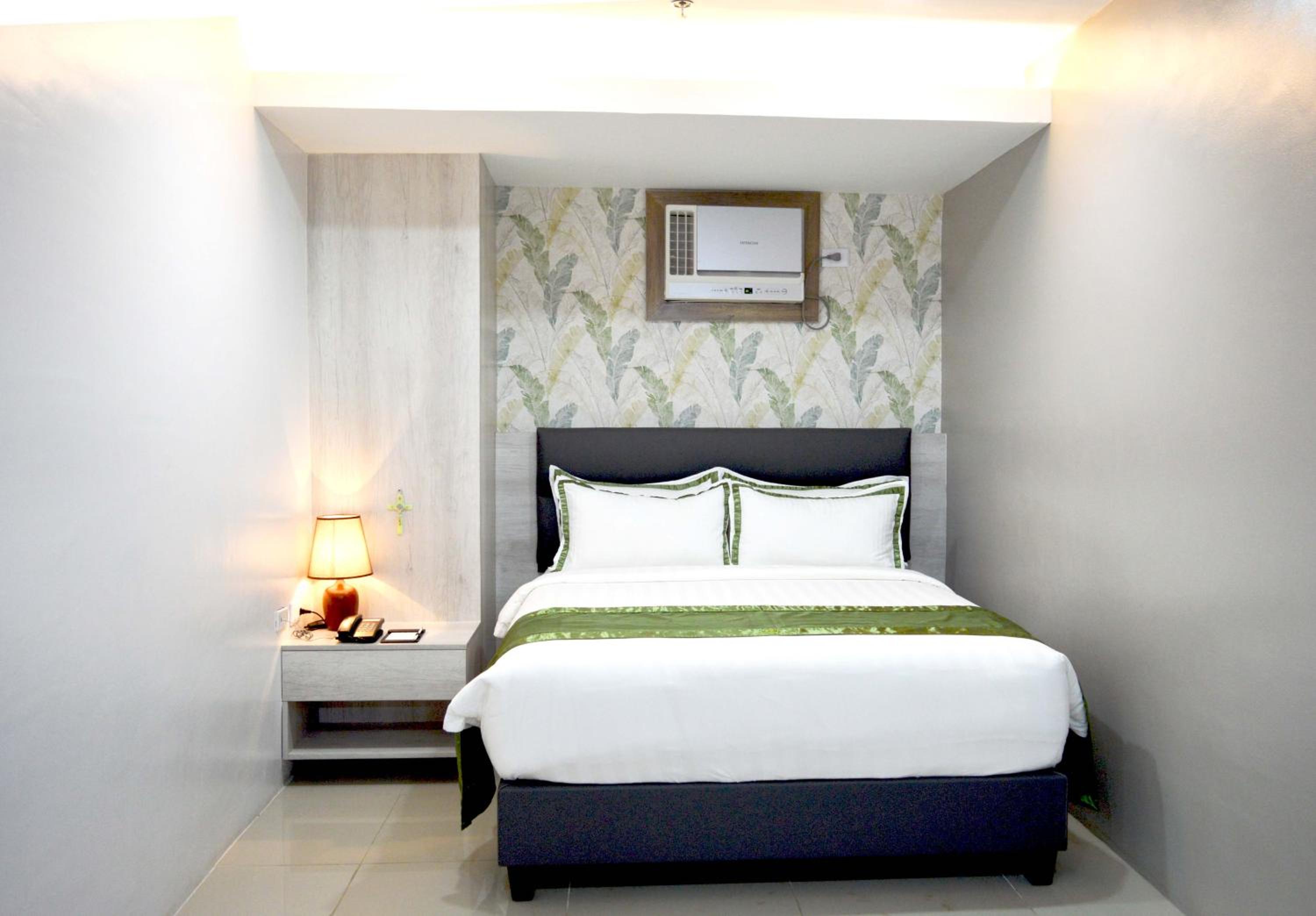 Deluxe Queen Room photo 1