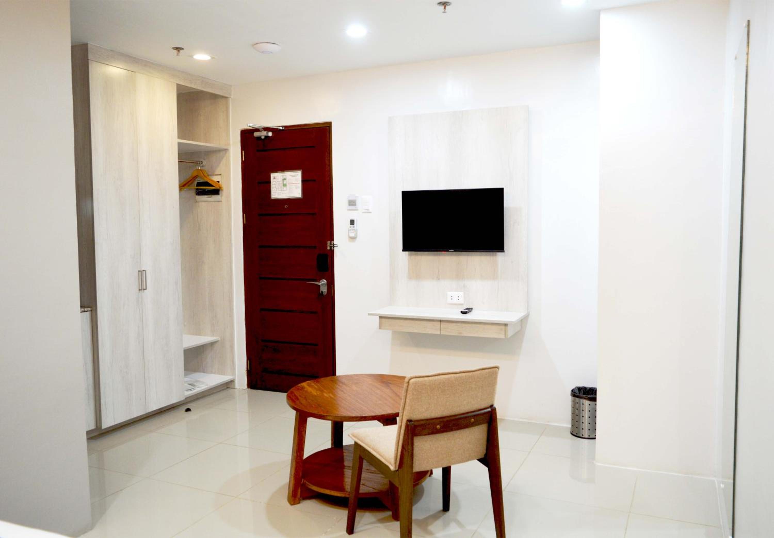 Deluxe Queen Room photo 2