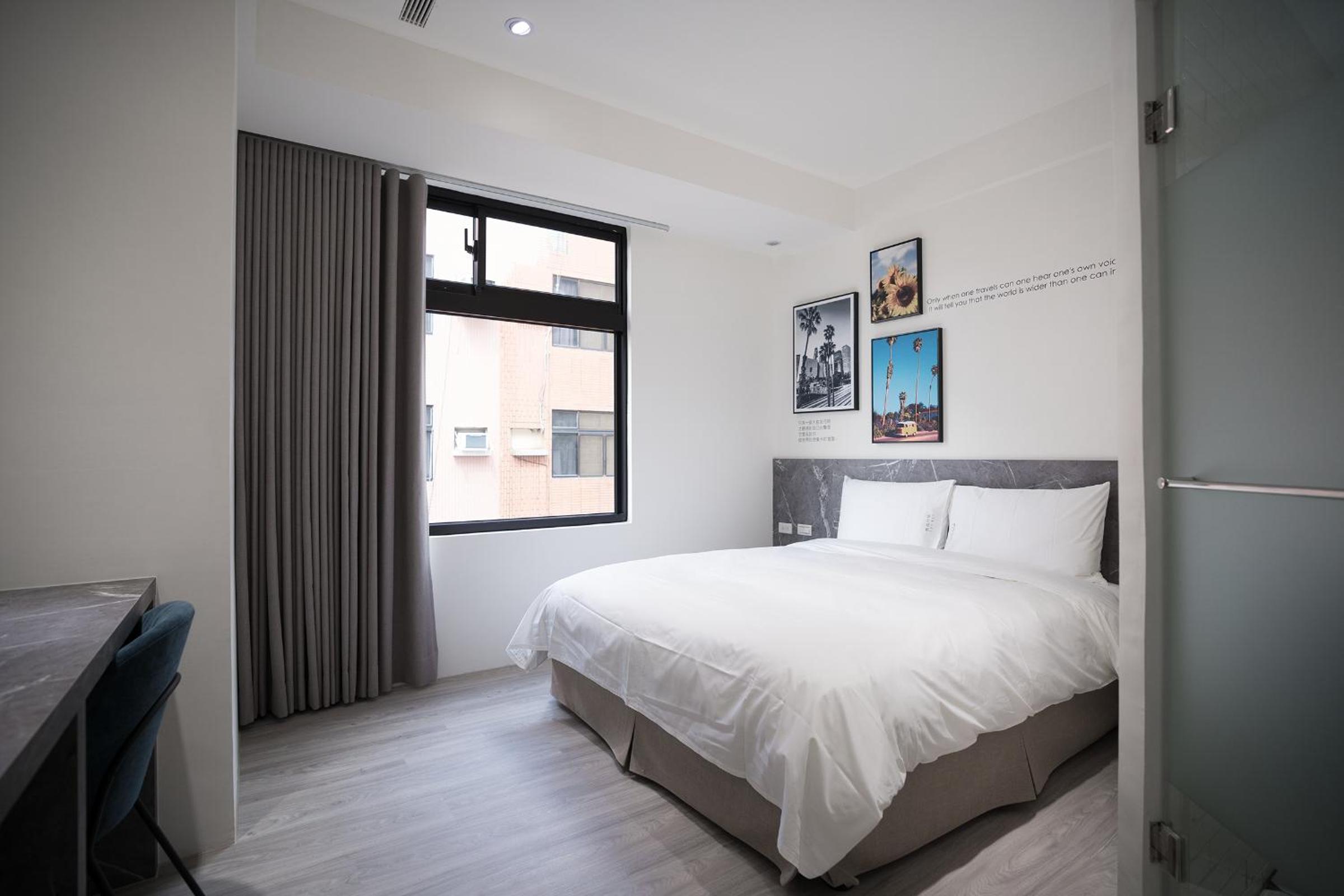 Standard Double Room - Photo 14