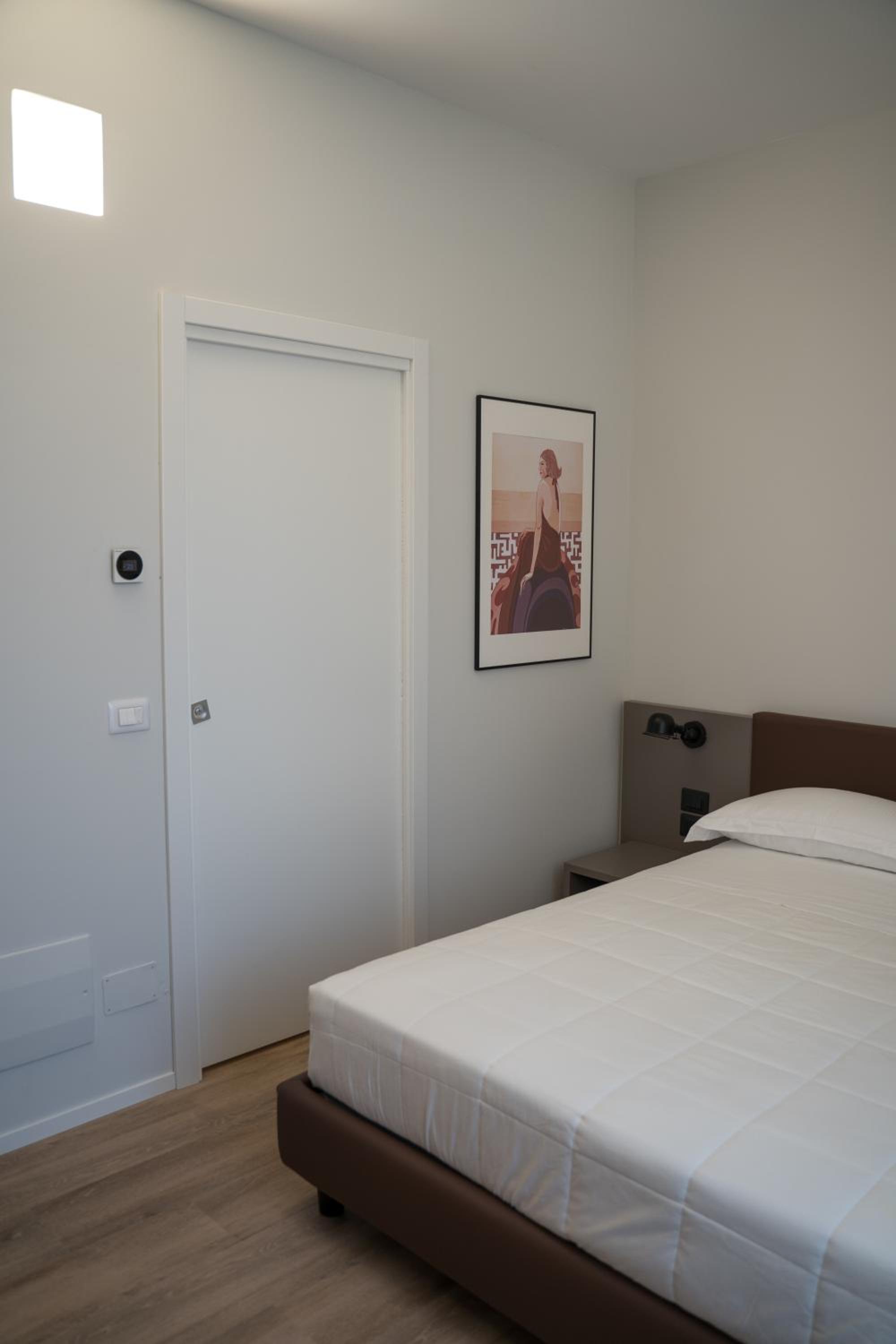 Double Room - Photo 7