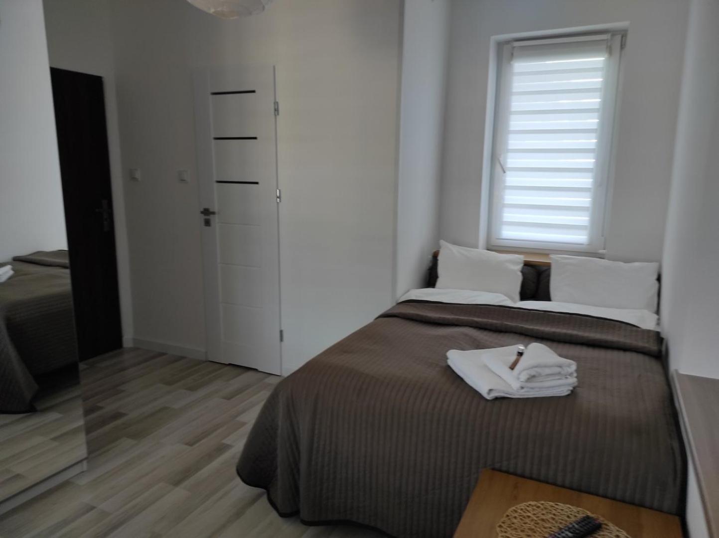 Family Room with Bathroom photo 3