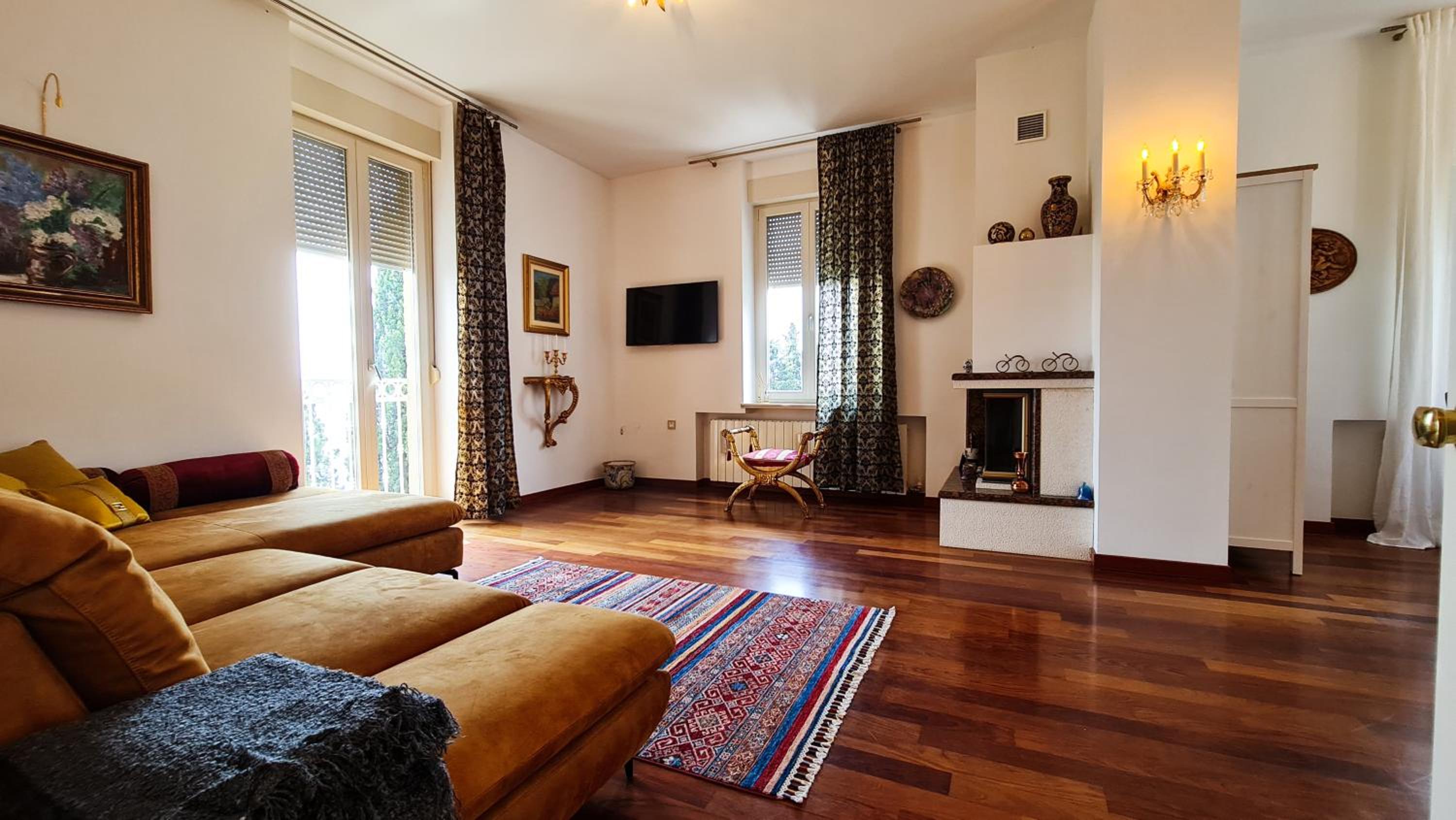 Apartment with Balcony