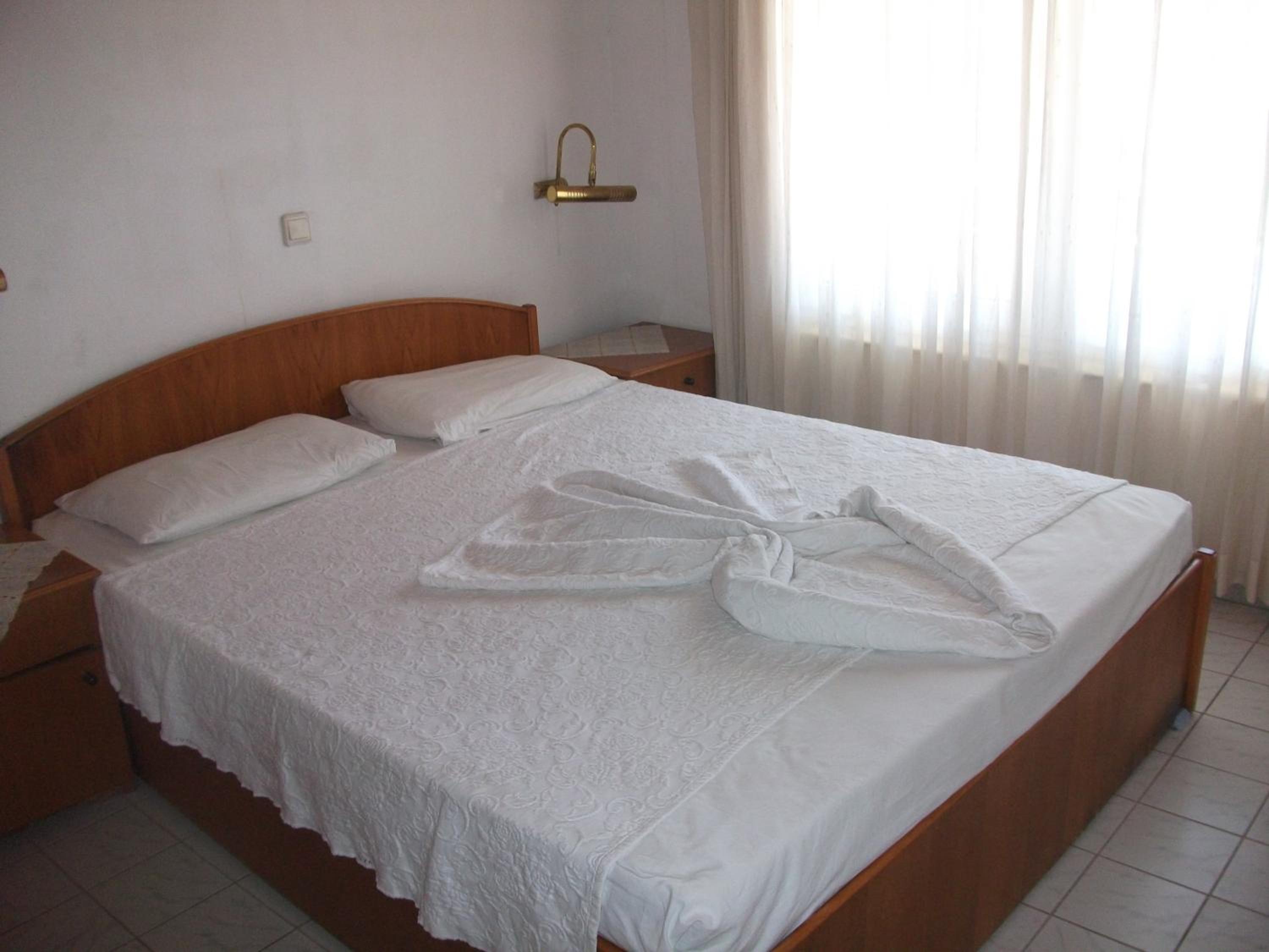 One-Bedroom Apartment (2 Adults + 2 Children) photo 3