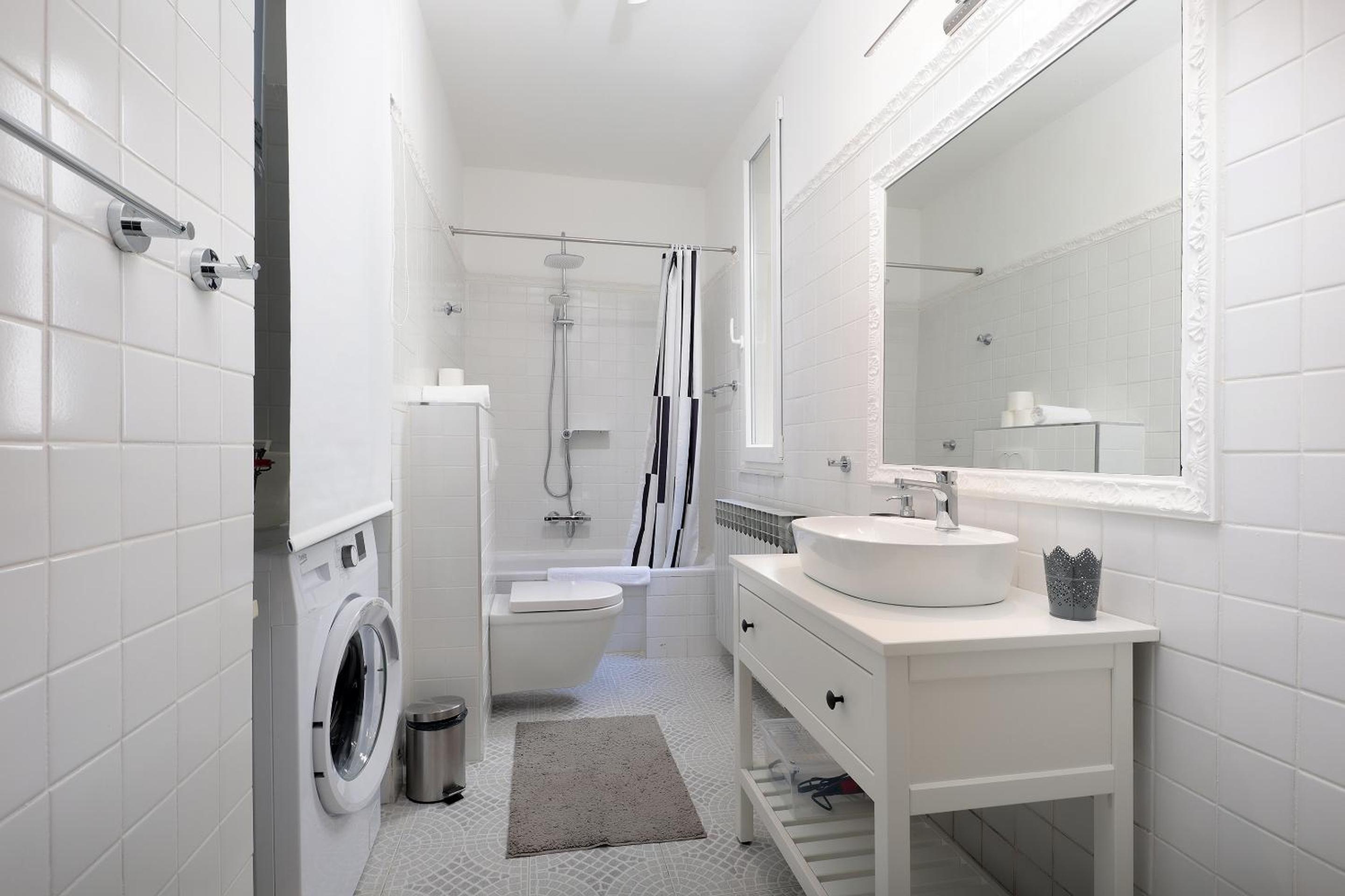 Two-Bedroom Apartment - Photo 11