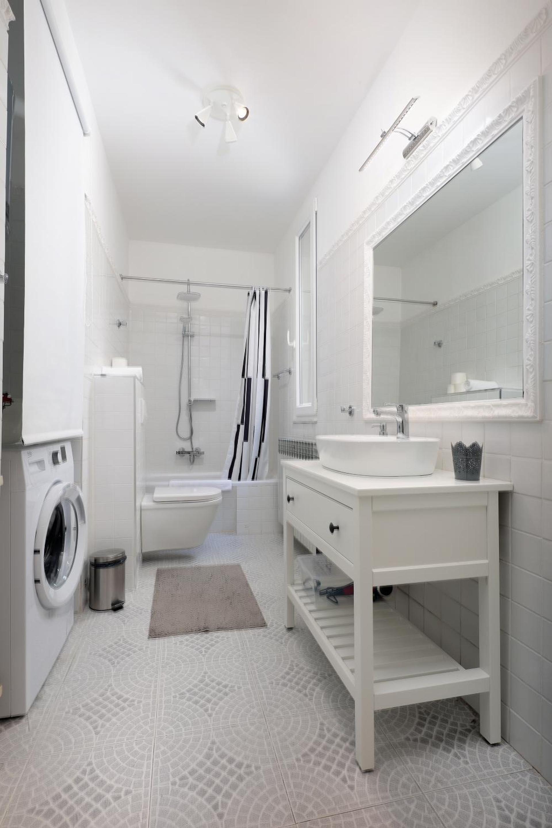 Two-Bedroom Apartment - Photo 8