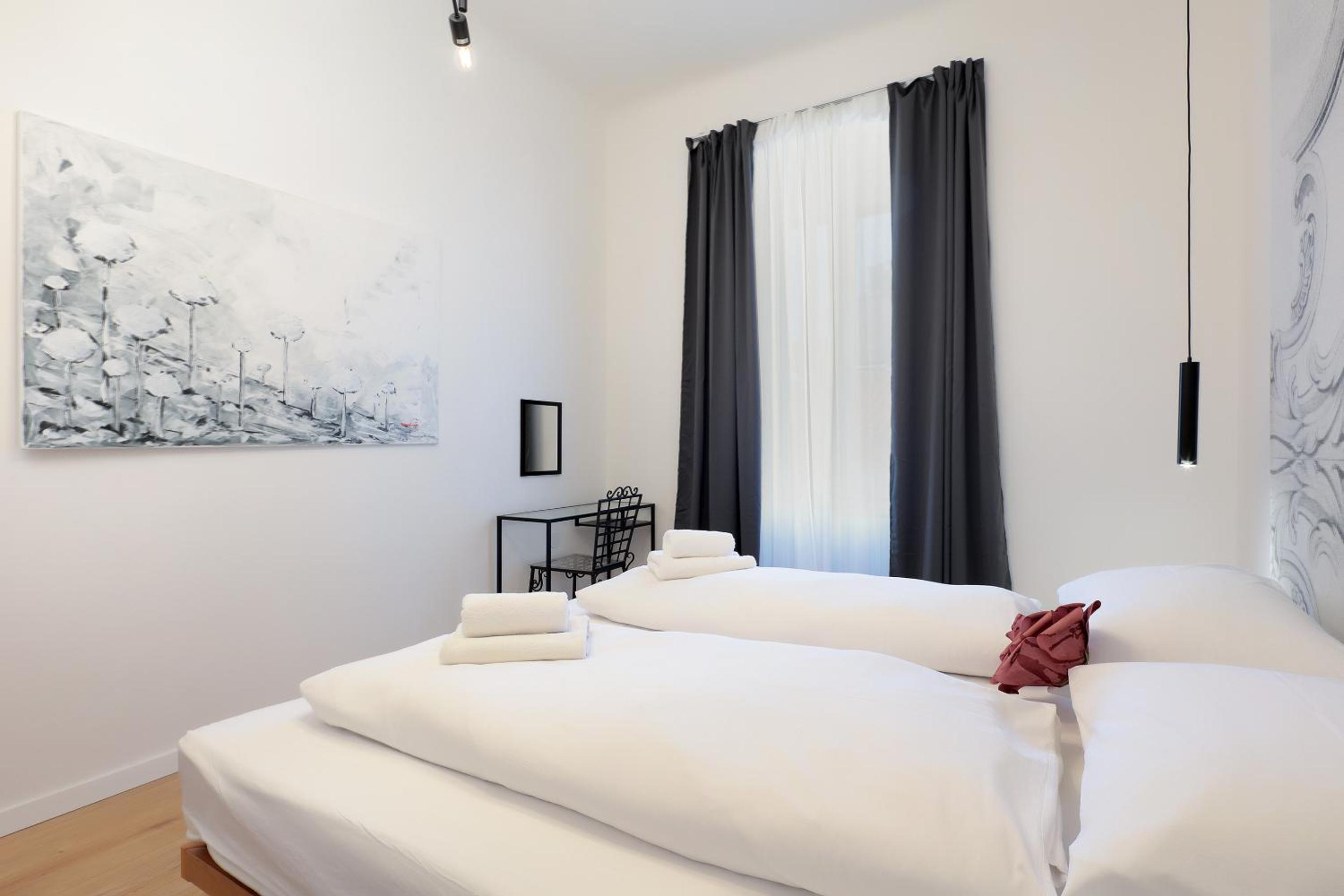 Two-Bedroom Apartment - Photo 17