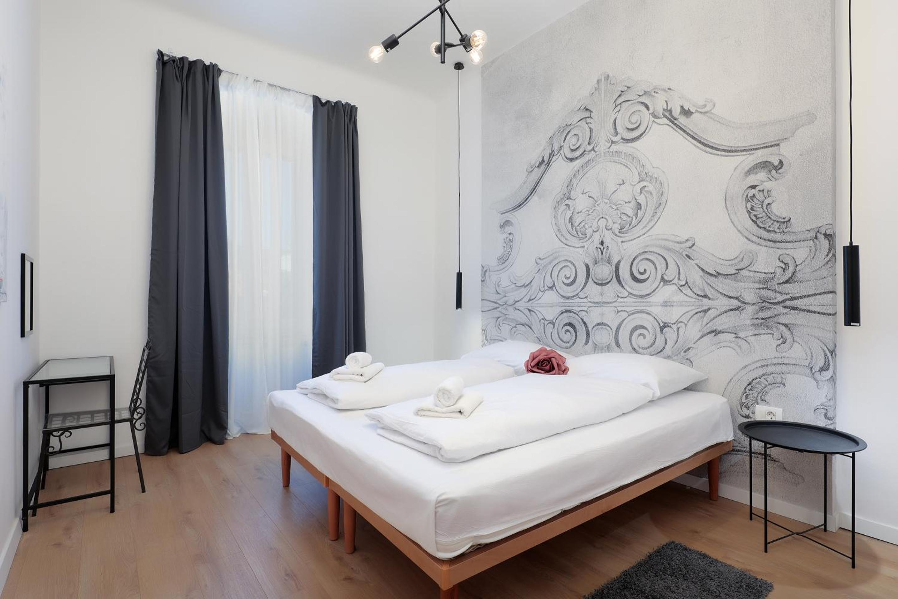 Two-Bedroom Apartment - Photo 24