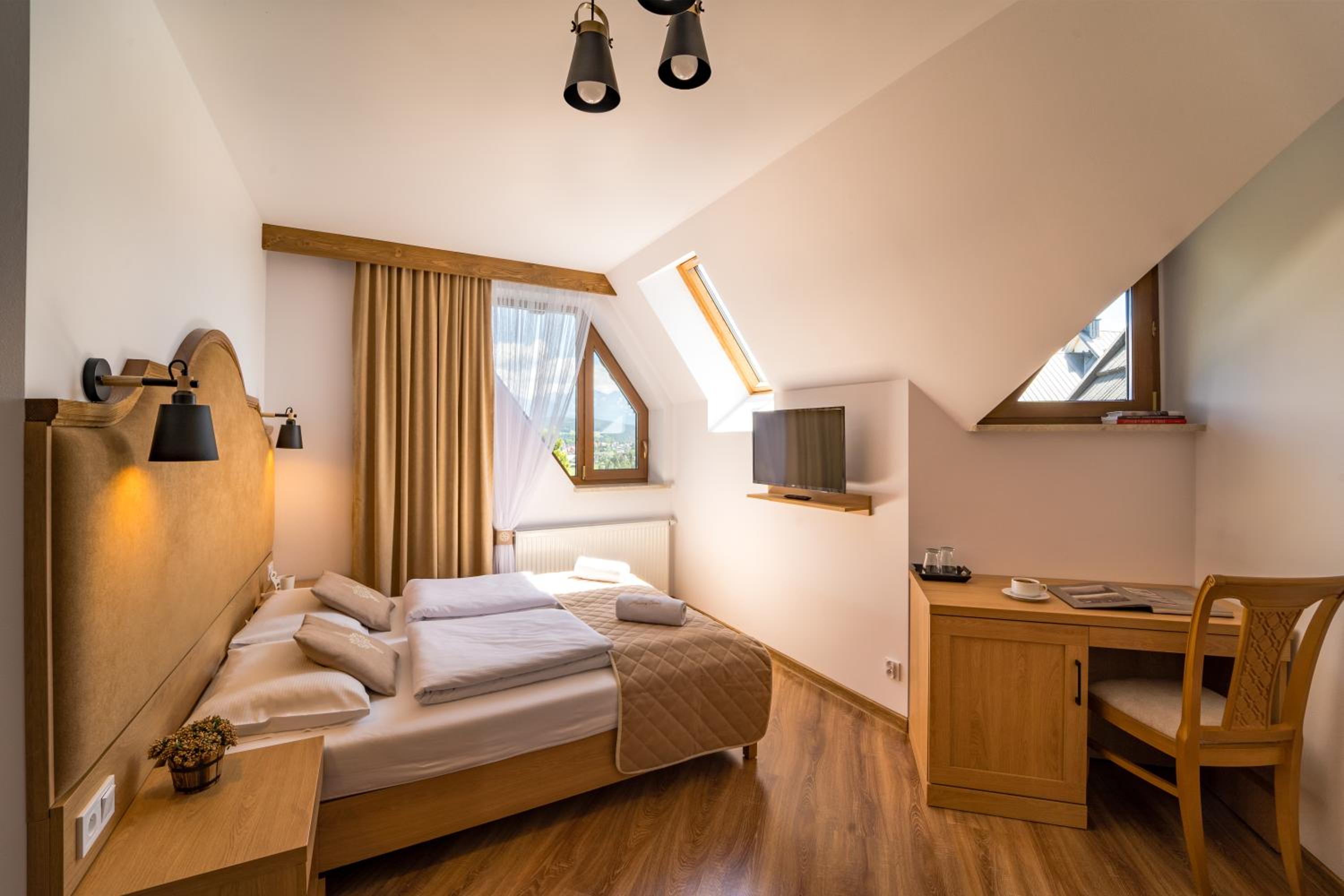 Double Room with Mountain View
