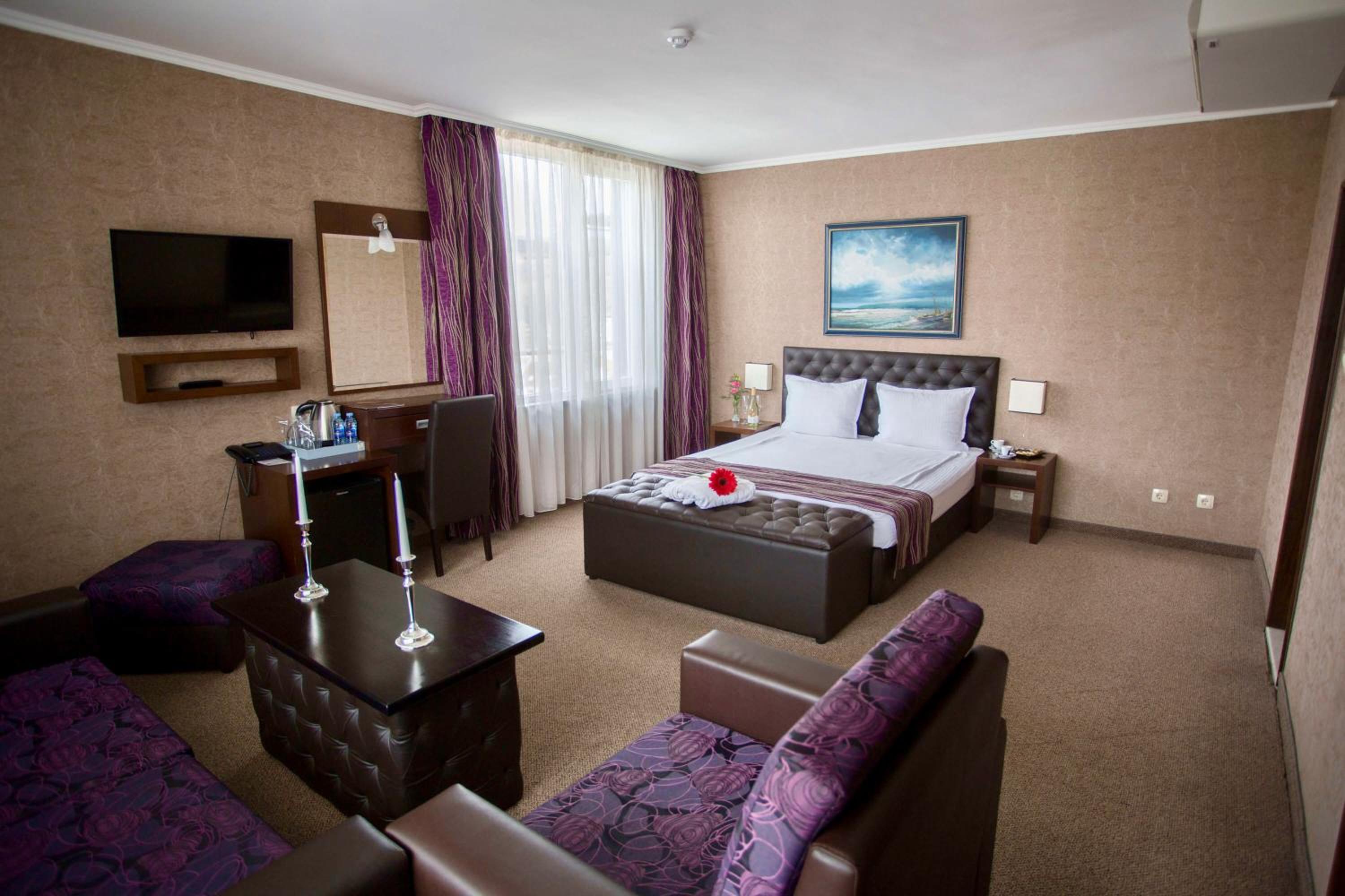 Deluxe Junior Suite with Balcony photo 1