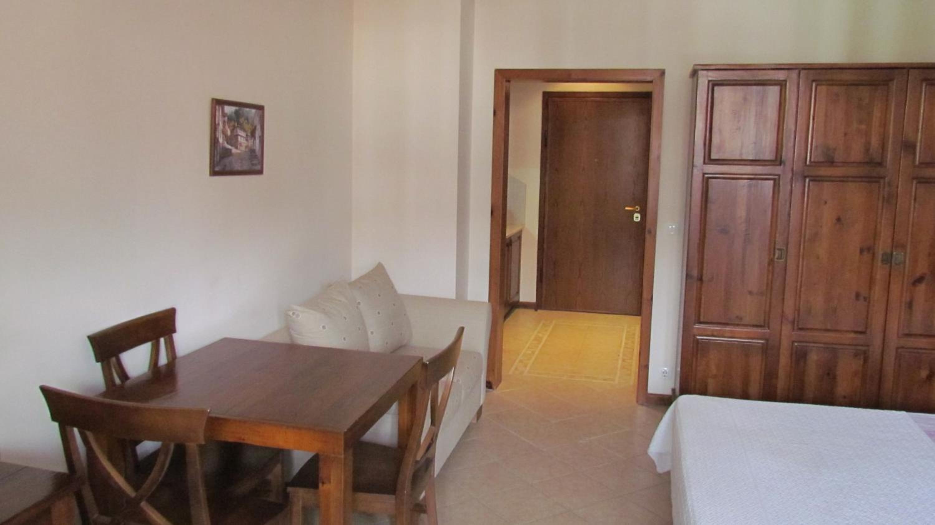 One-Bedroom Apartment - Photo 44