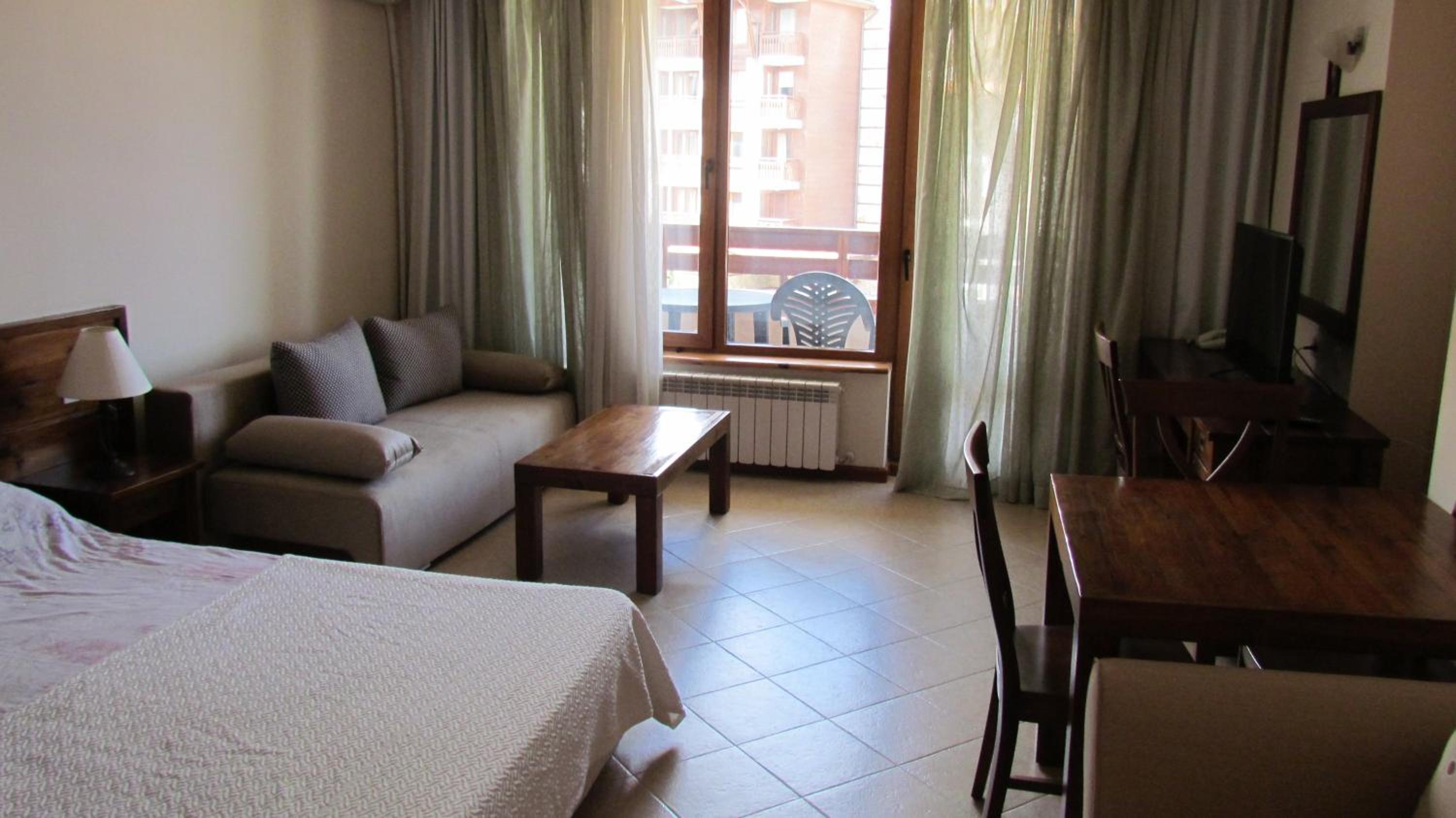 One-Bedroom Apartment - Photo 40