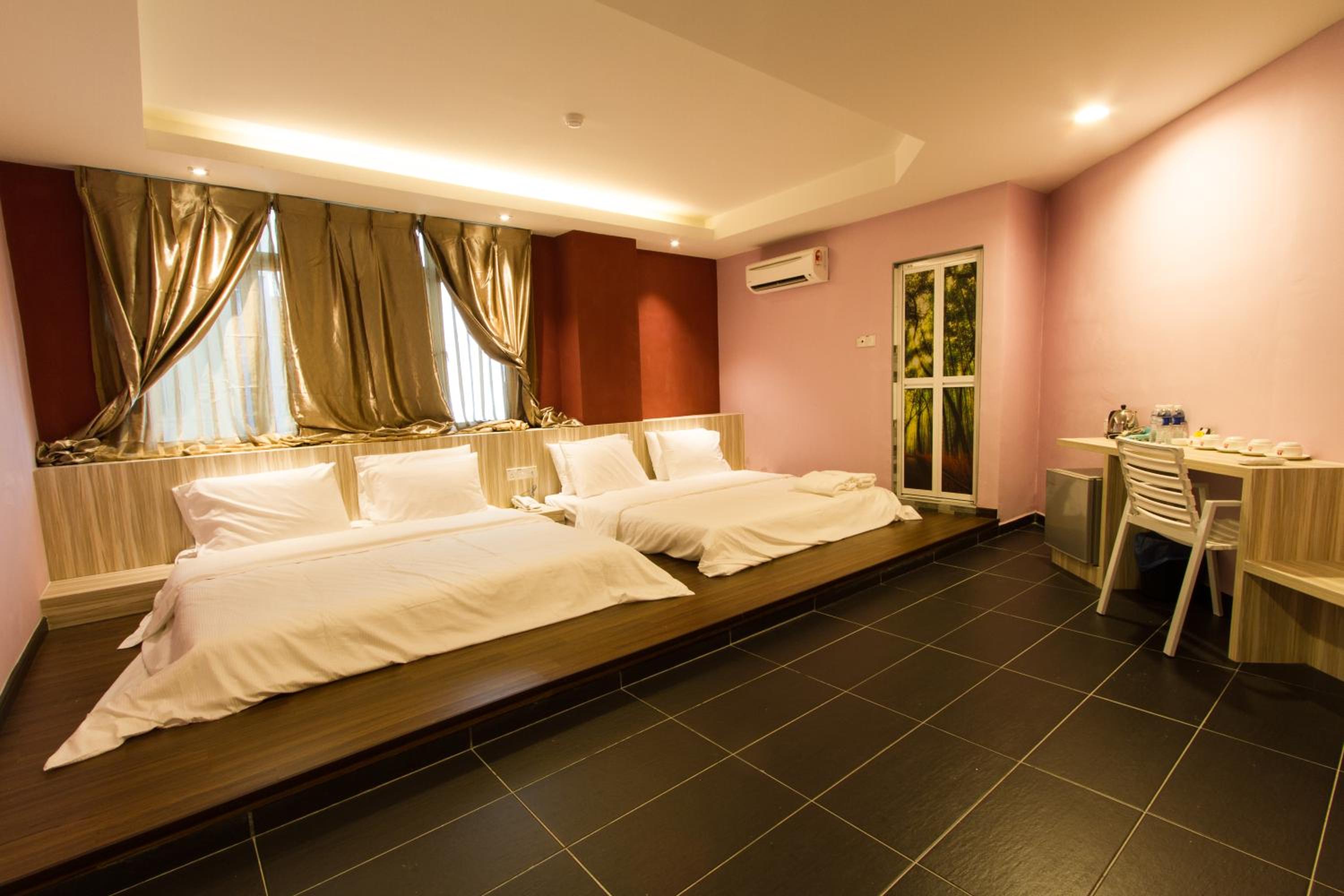 Deluxe Family Suite