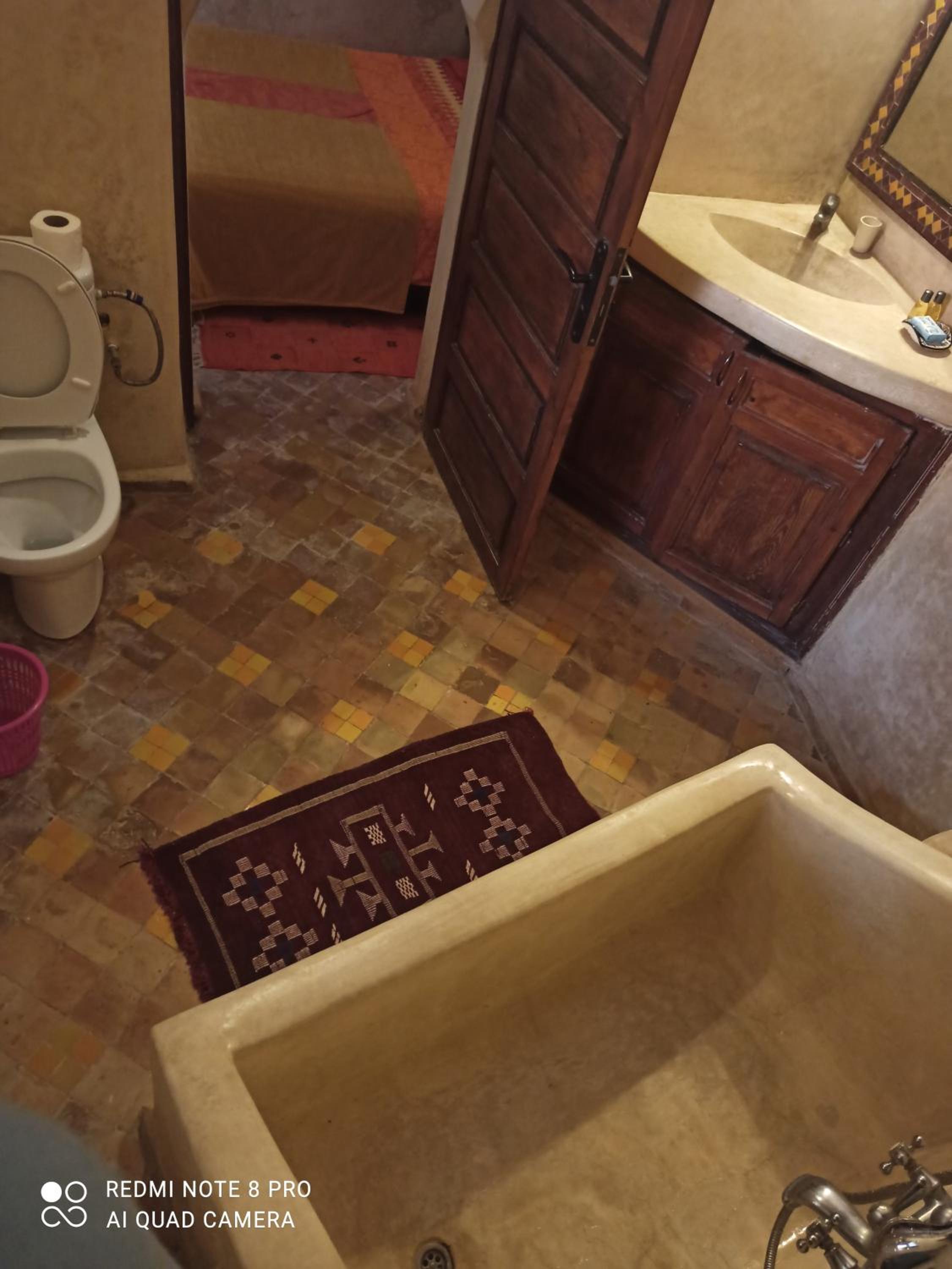 Quadruple Room with Bath - Photo 6