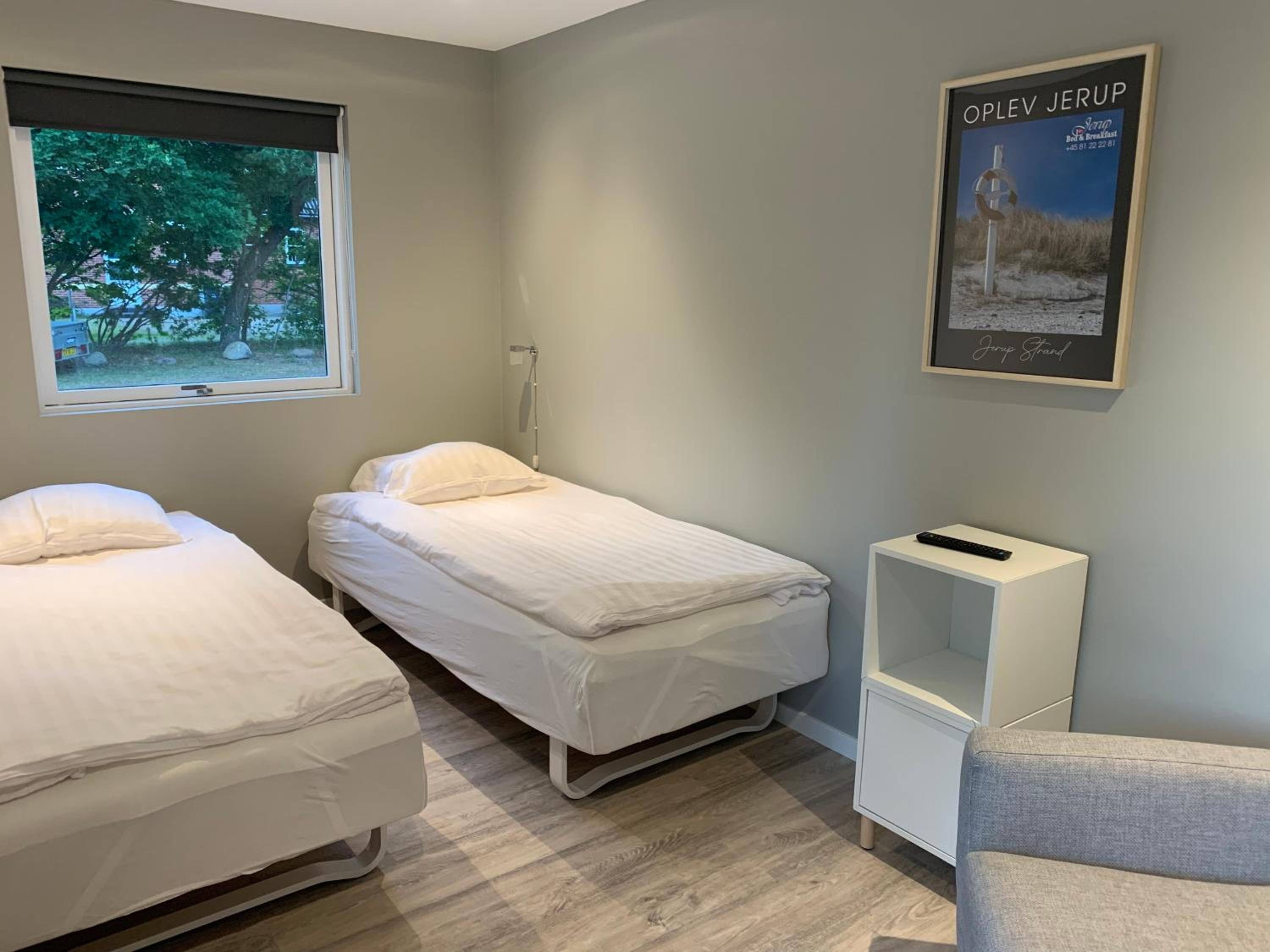 Double Room with Private Bathroom - Photo 7