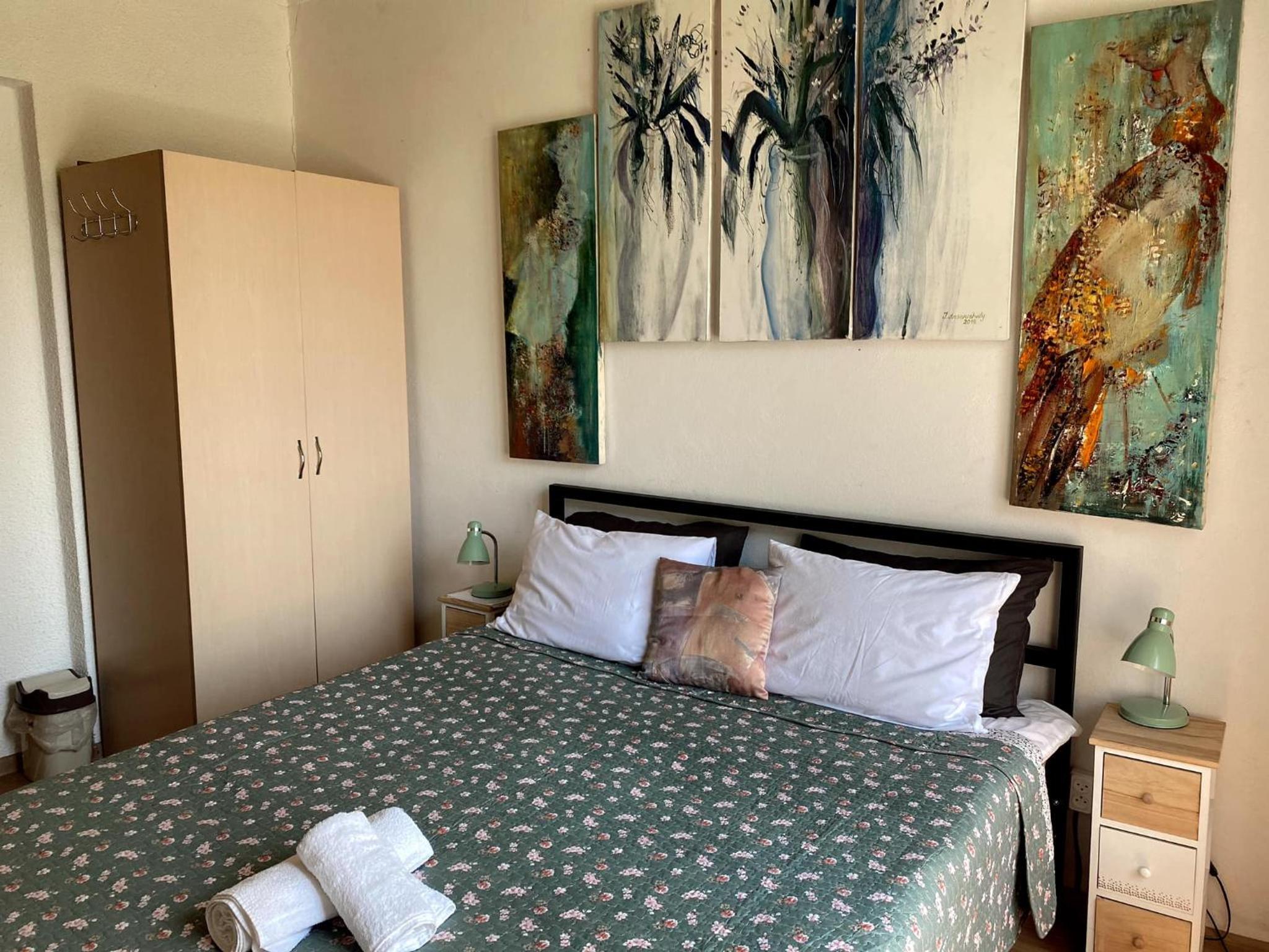 Double Room with Shared Bathroom photo 2