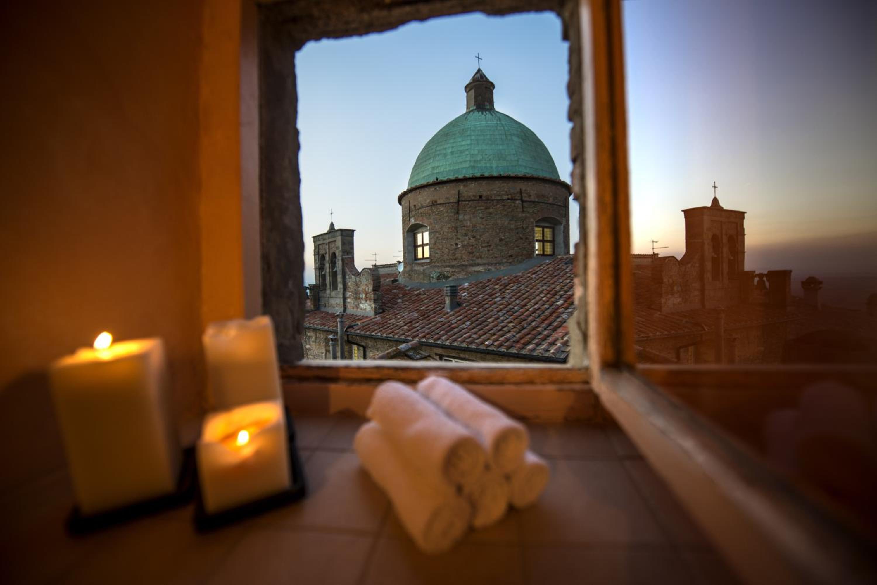 Superior Double or Twin Room with View - Photo 3