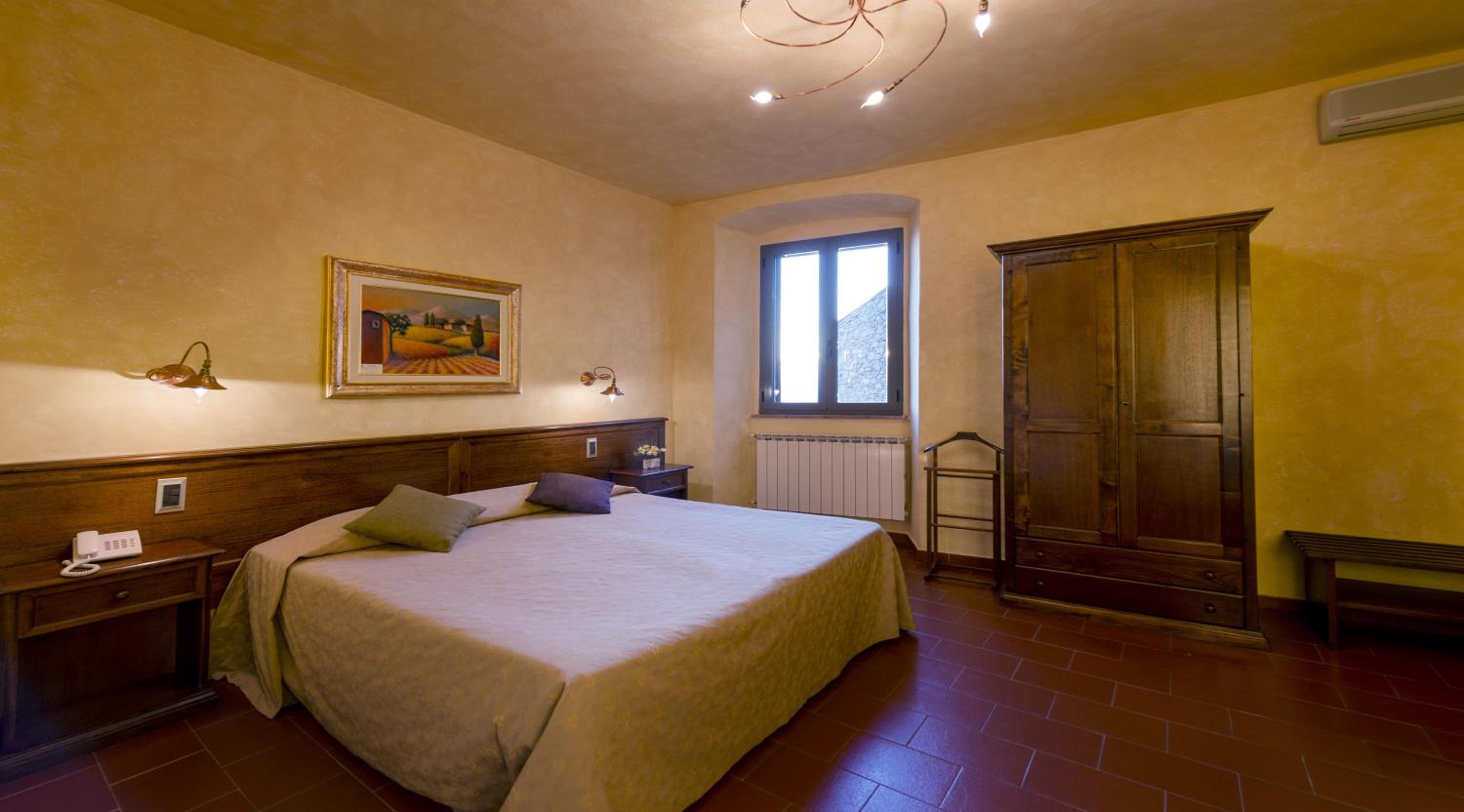 Superior Double or Twin Room with View - Photo 2