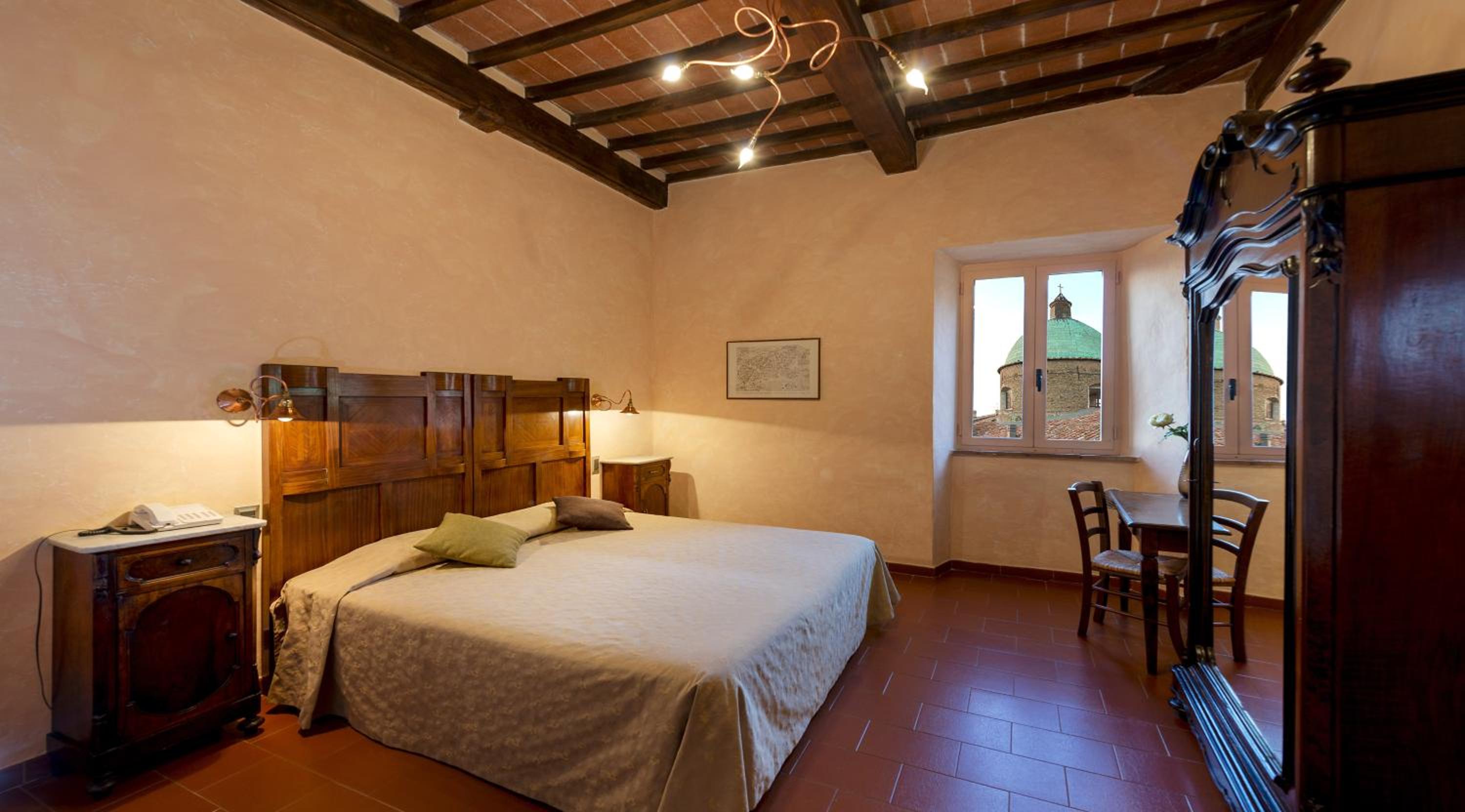 Superior Double or Twin Room with View - Photo 5