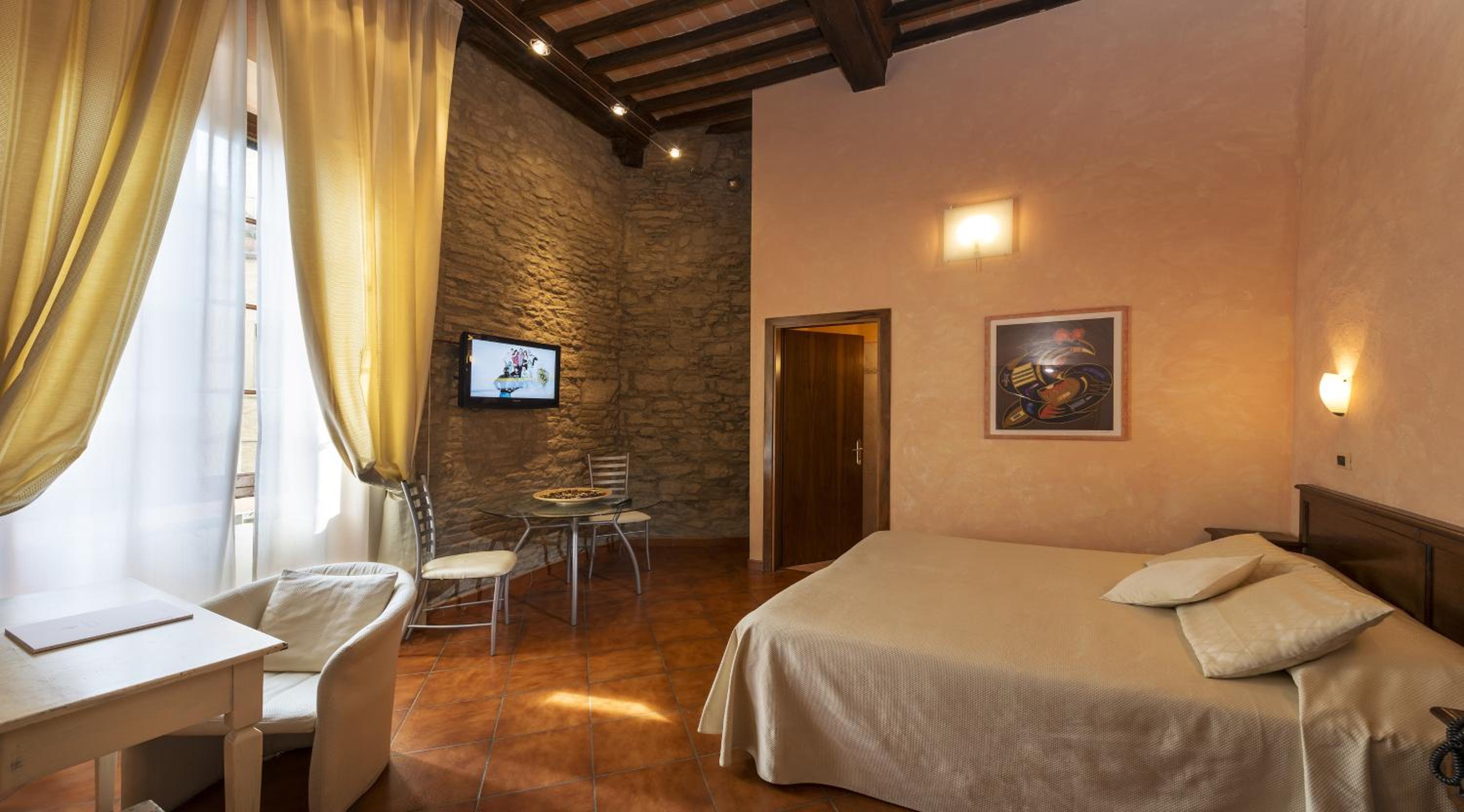 Superior Double or Twin Room - Photo 4