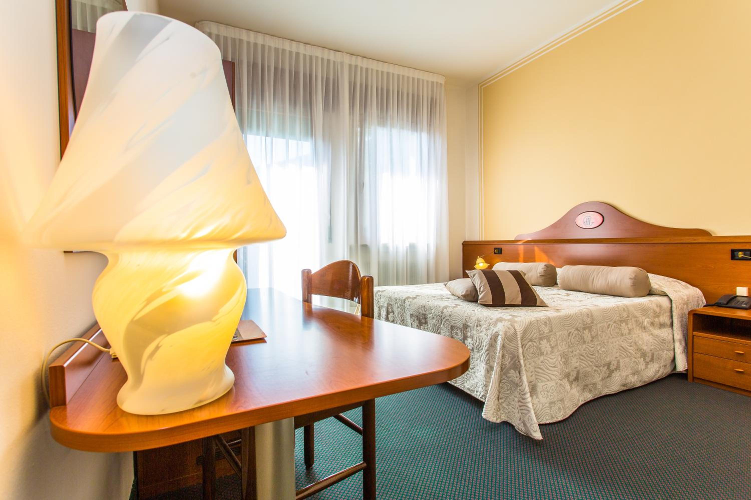 Superior Double or Twin Room - Photo 7