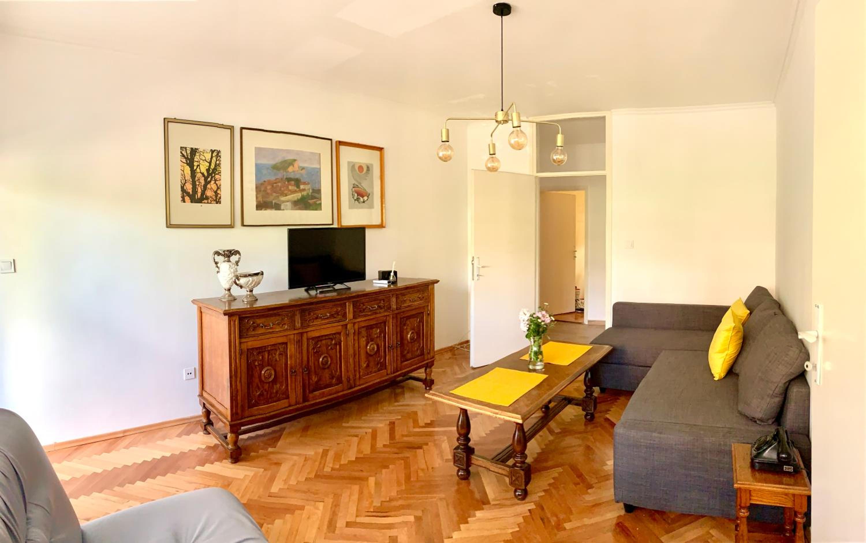 One-Bedroom Apartment