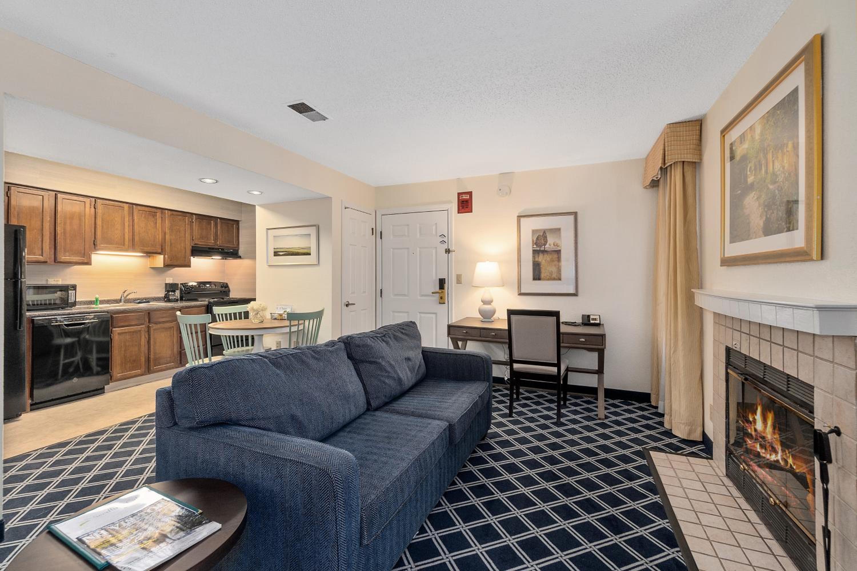Queen Suite photo 1