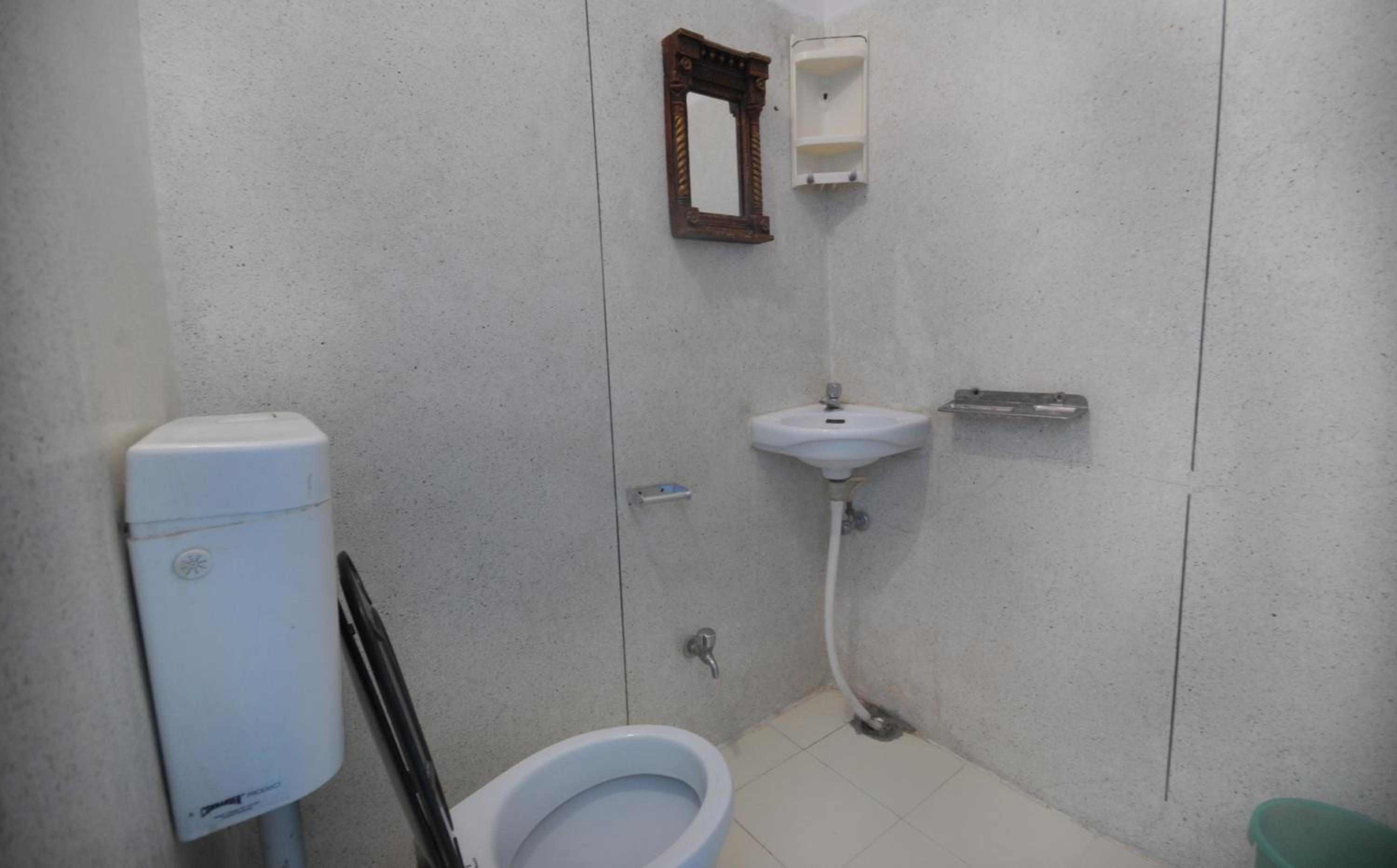 Standard Double or Twin Room photo 2