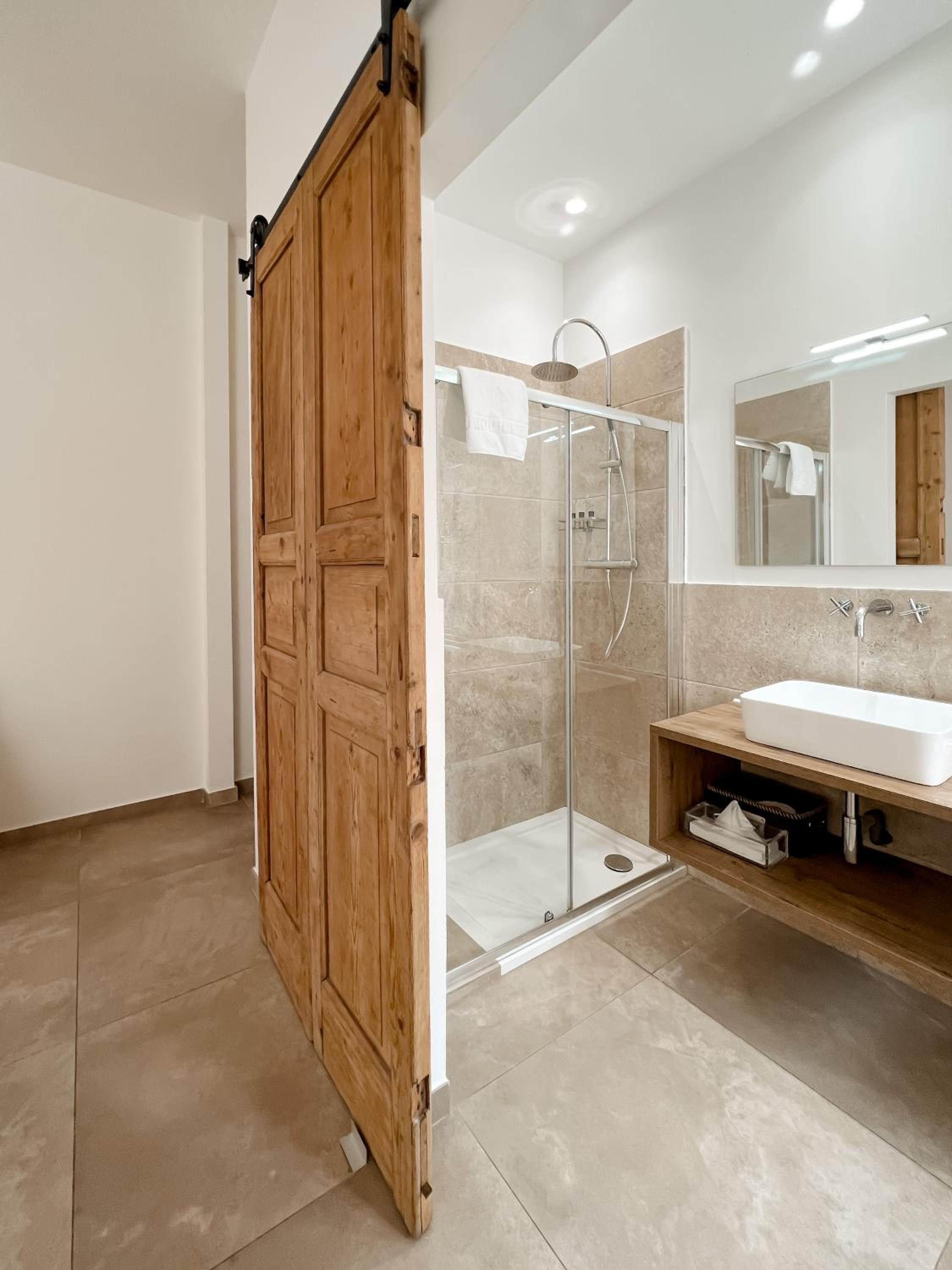Premium Quadruple Room photo 2