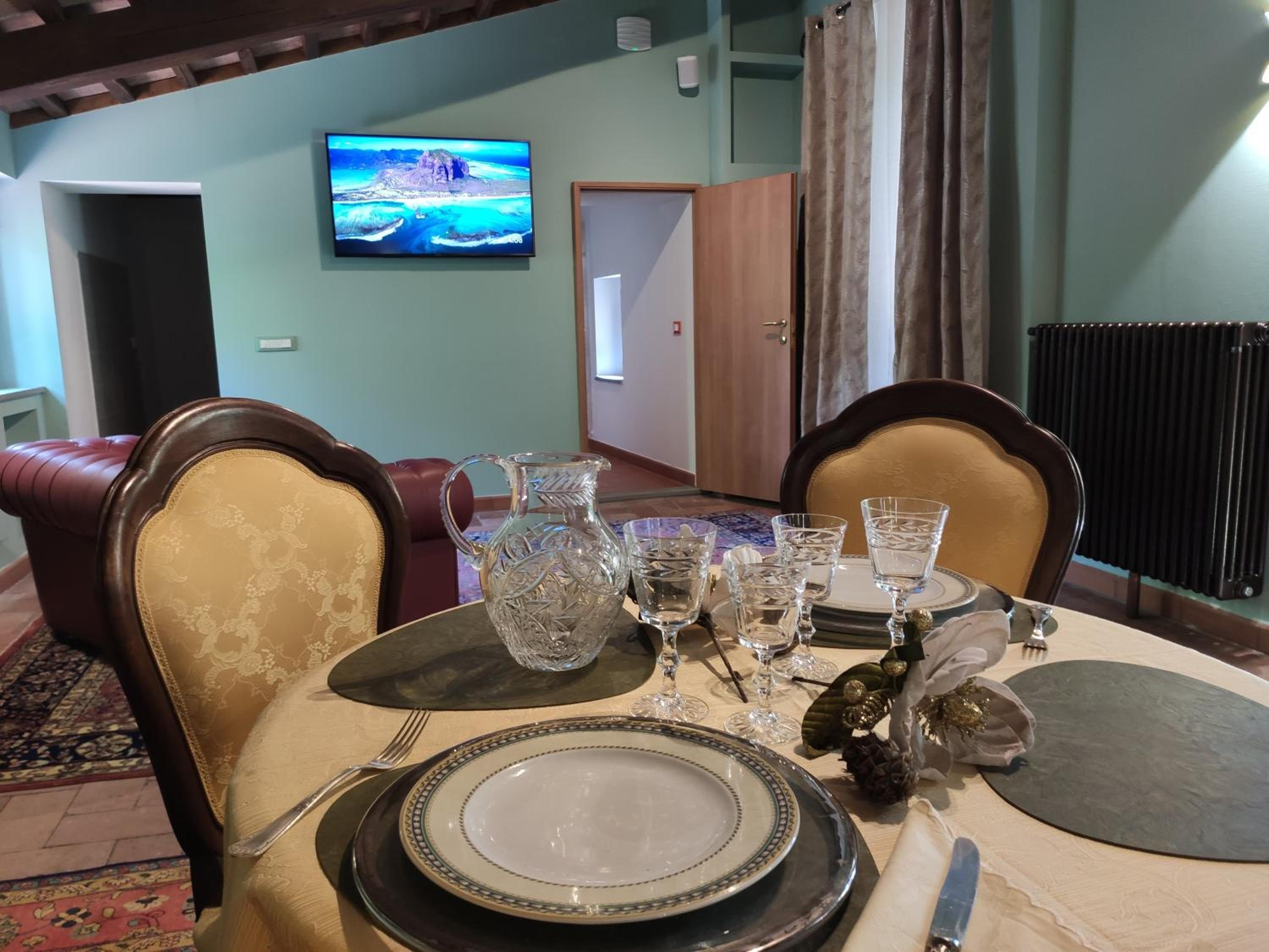 Deluxe Junior Suite photo 2
