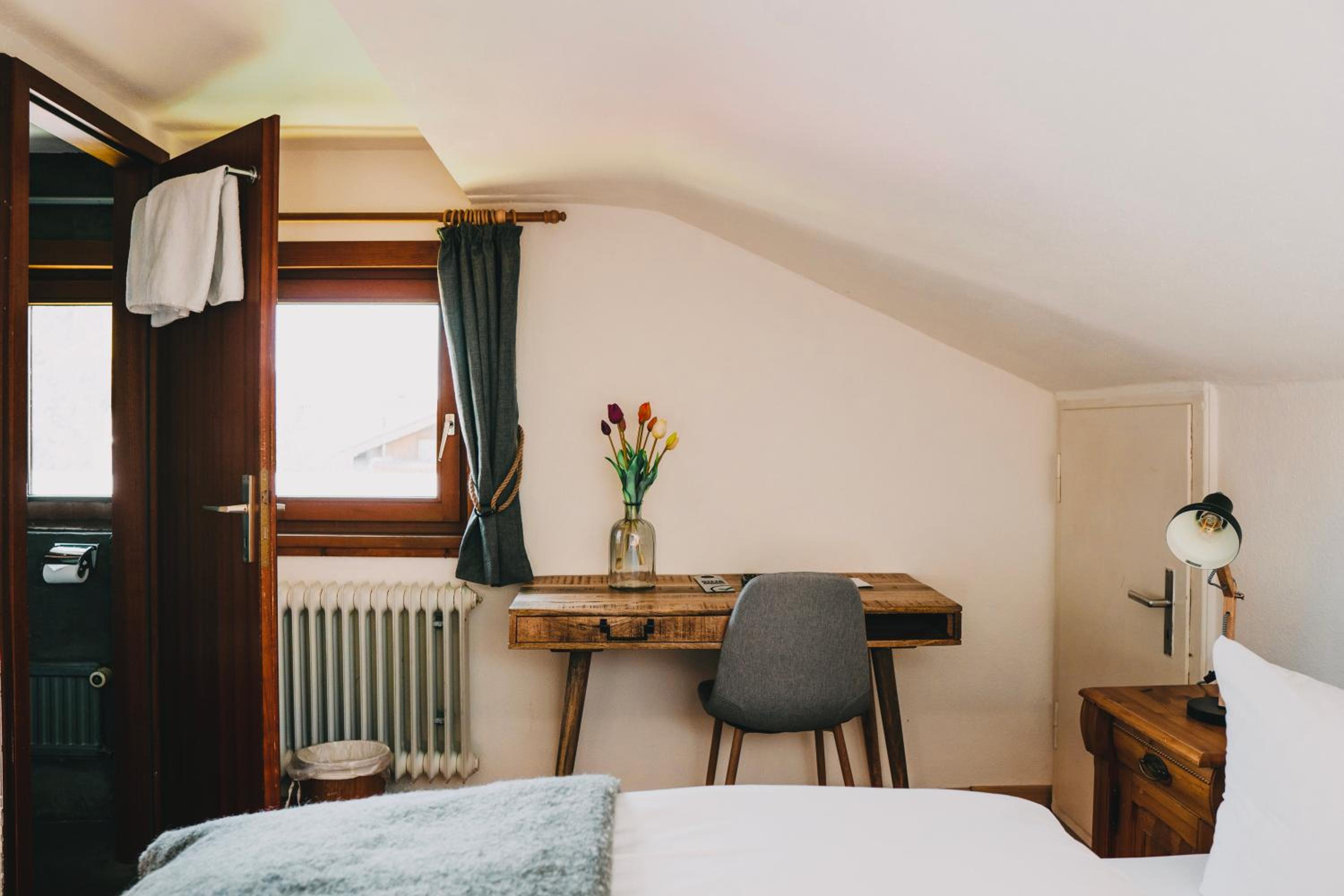 Economy Double Room photo 2