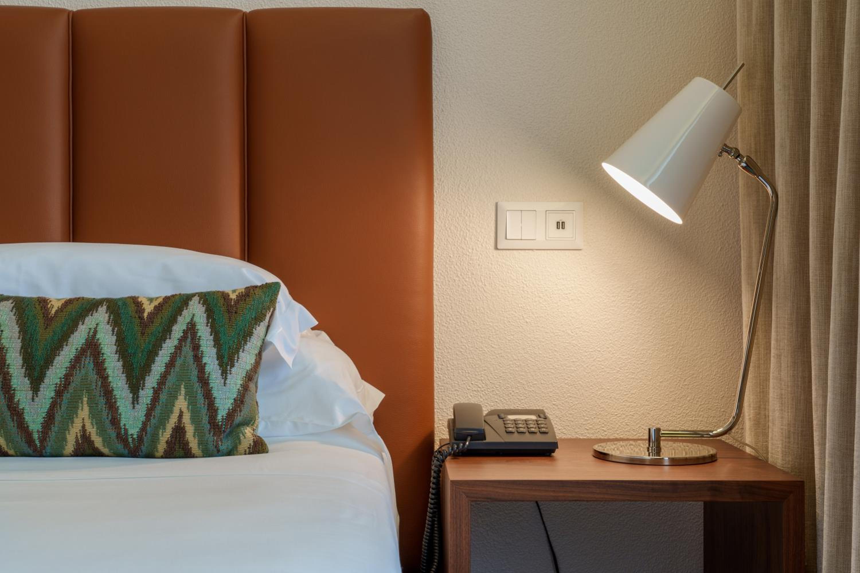 Classic Twin Room - Photo 6