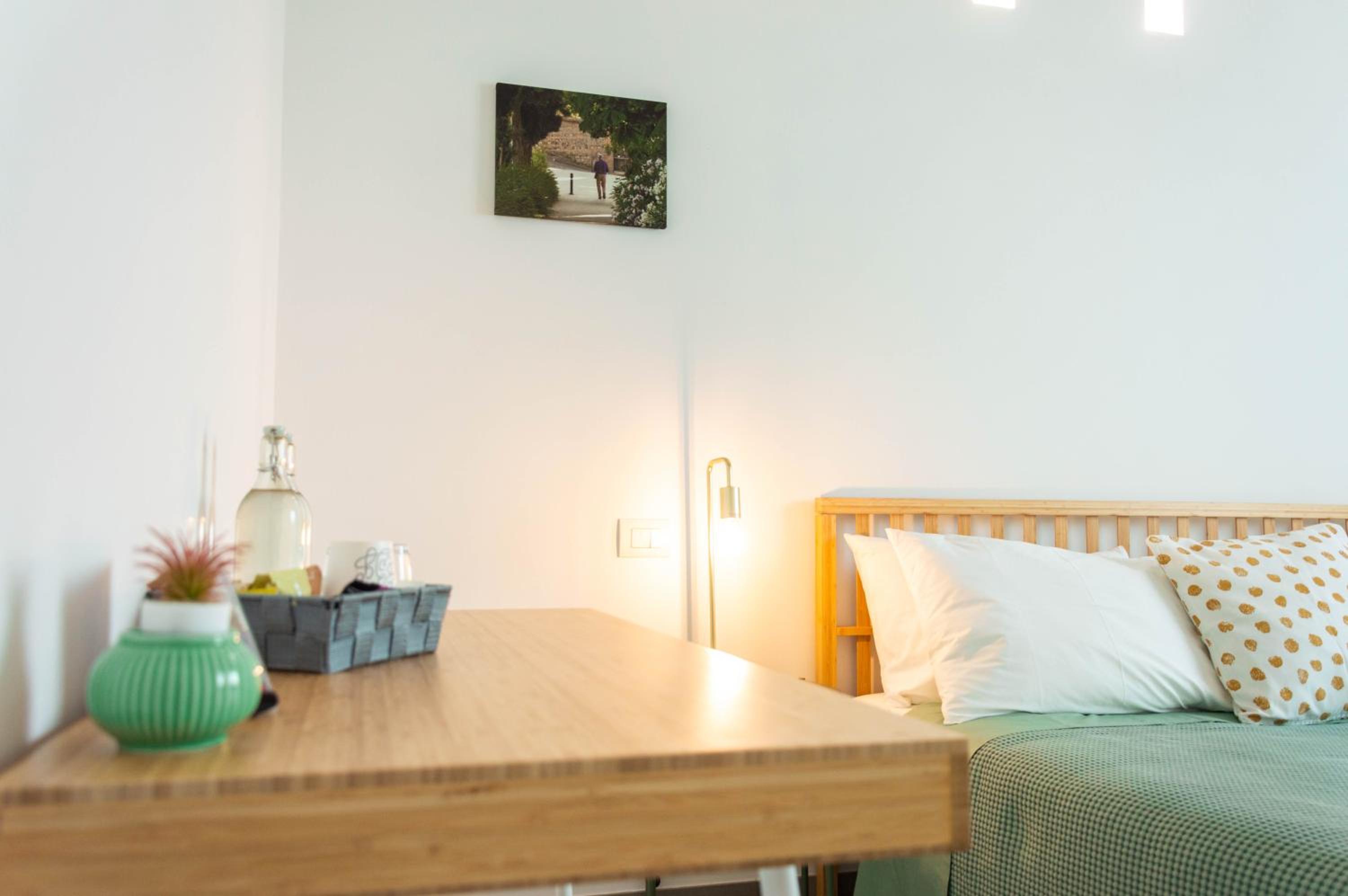 Double Room with Garden View - Photo 10