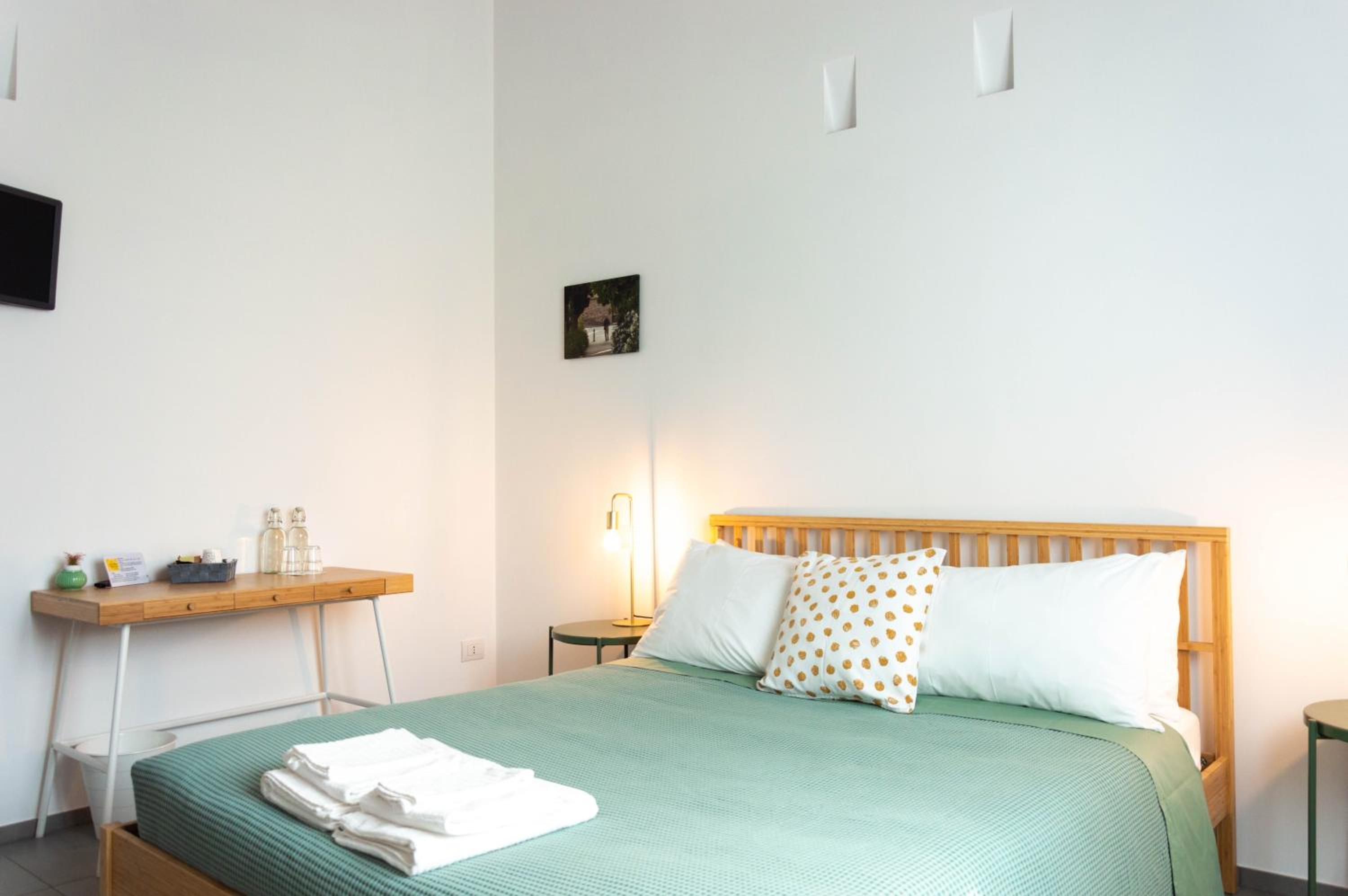 Double Room with Garden View - Photo 8