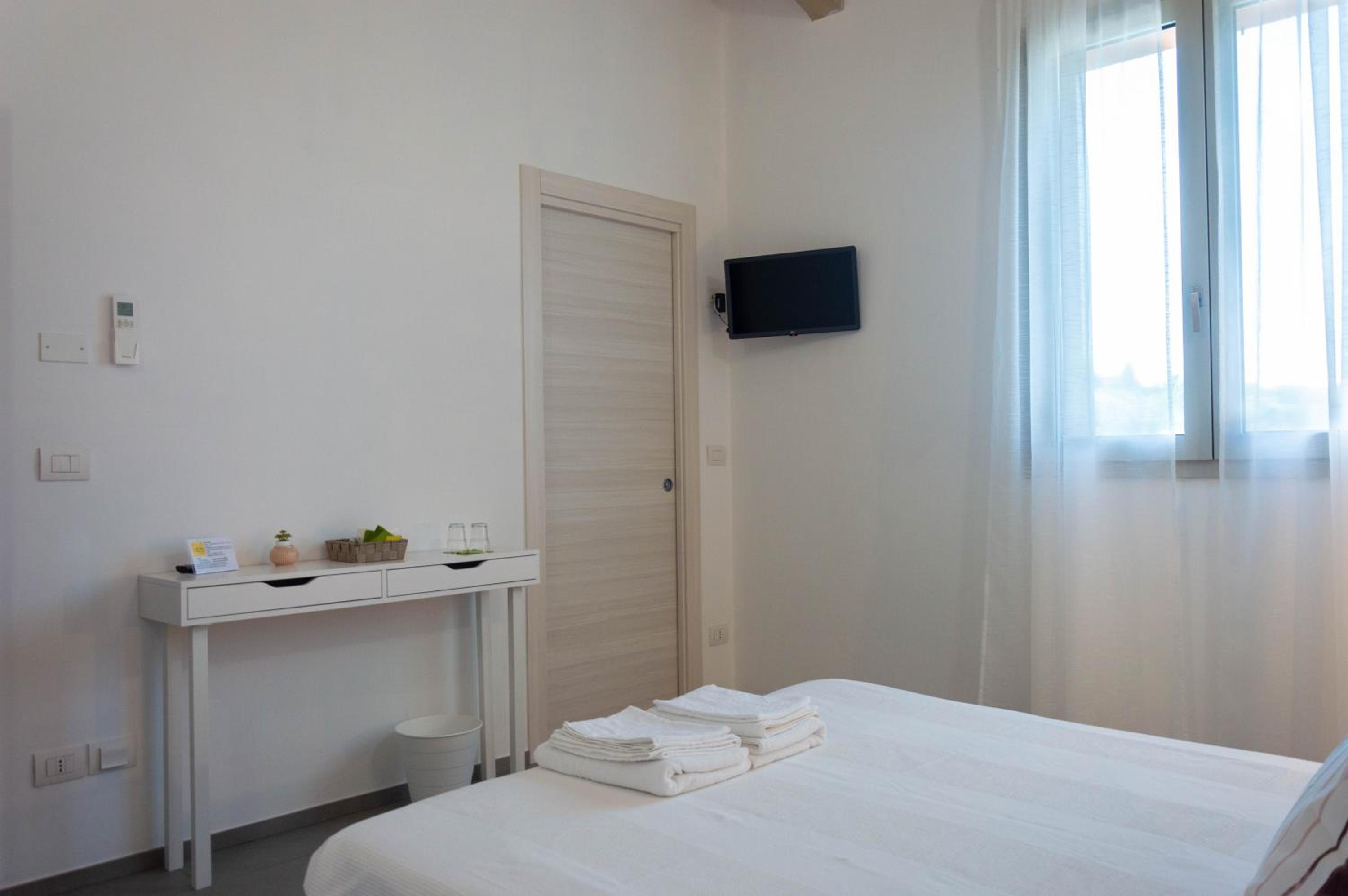 Double Room with Garden View - Photo 4