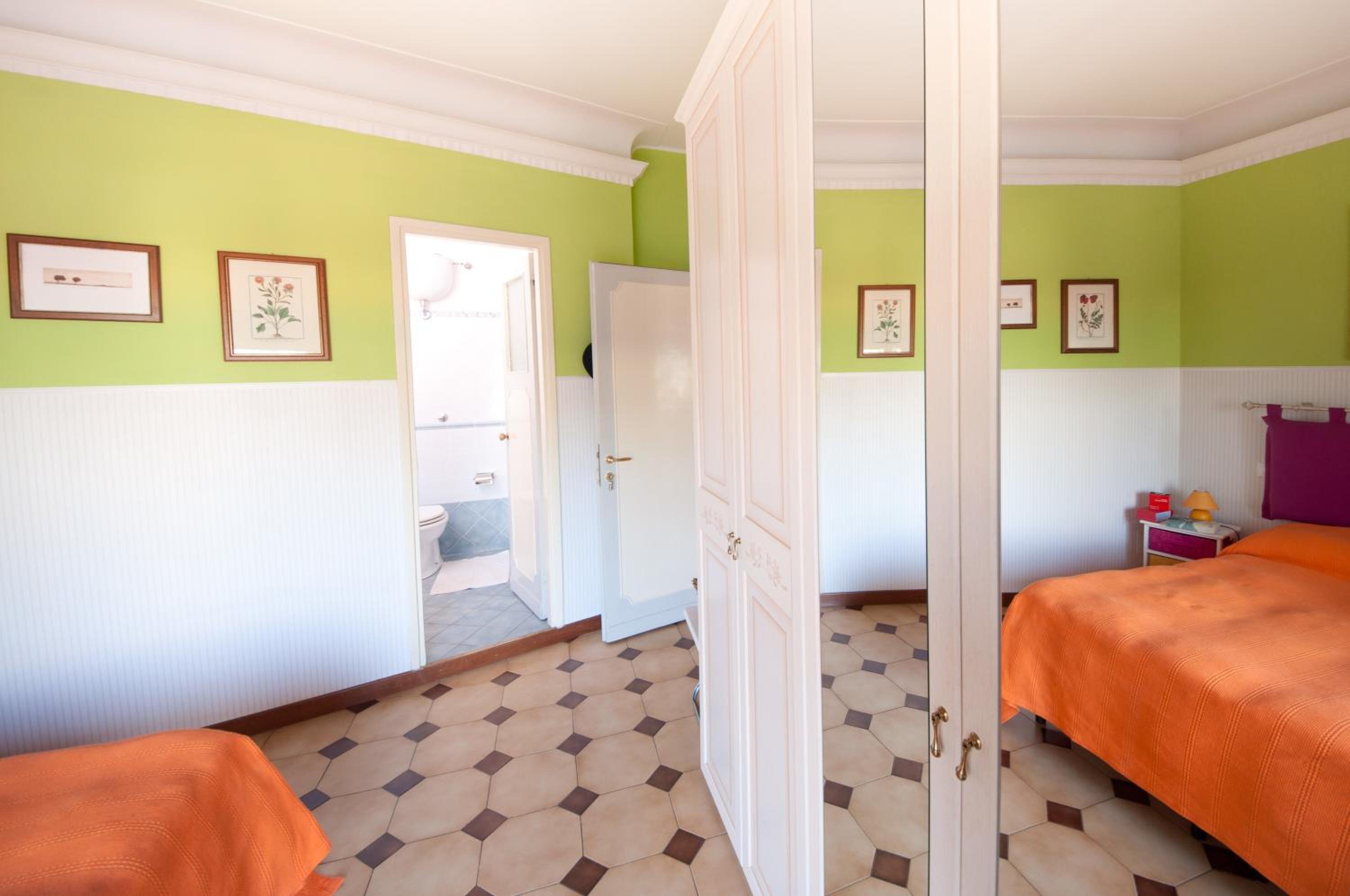 Double or Twin Room with Balcony photo 2