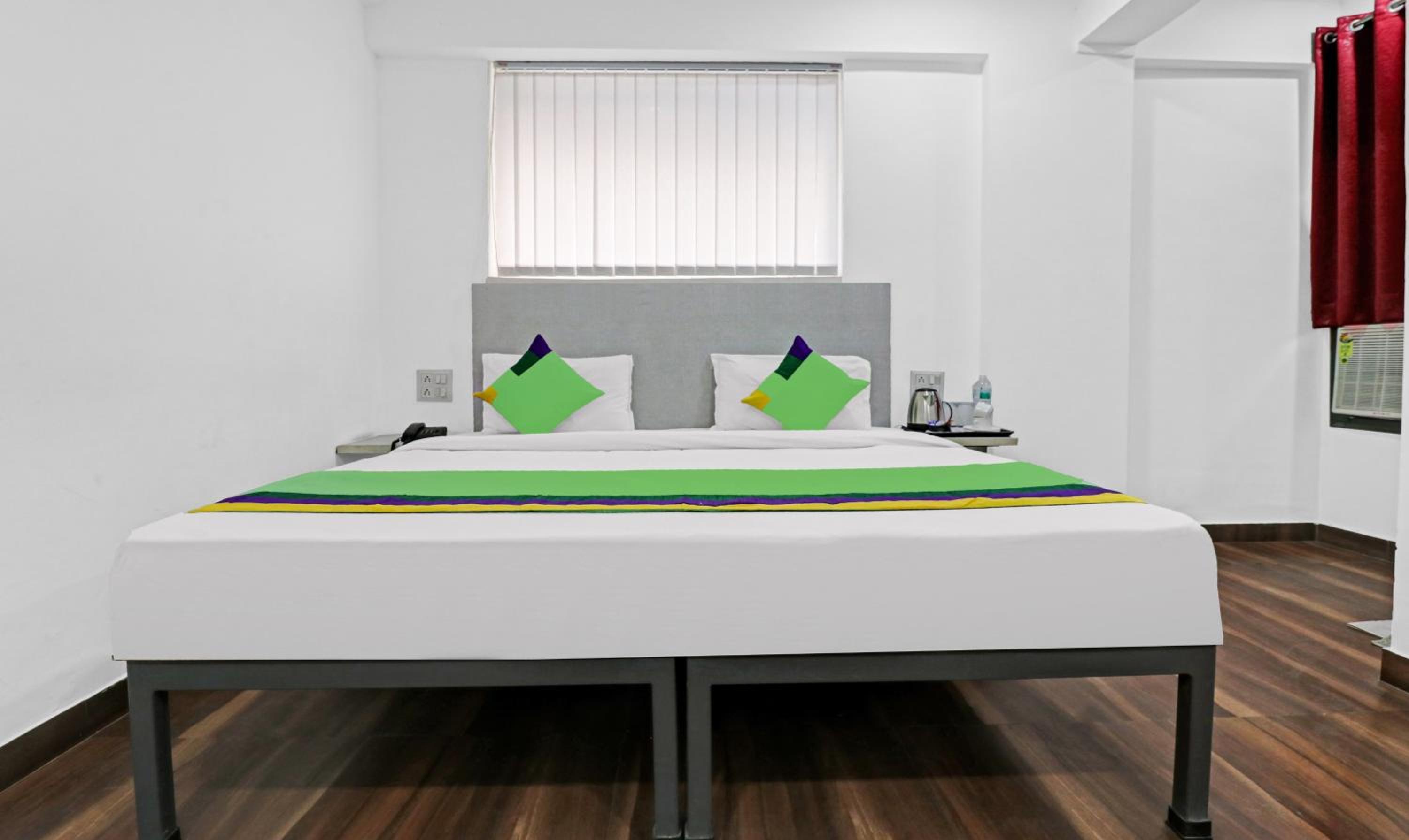 Deluxe Family Room - Photo 13