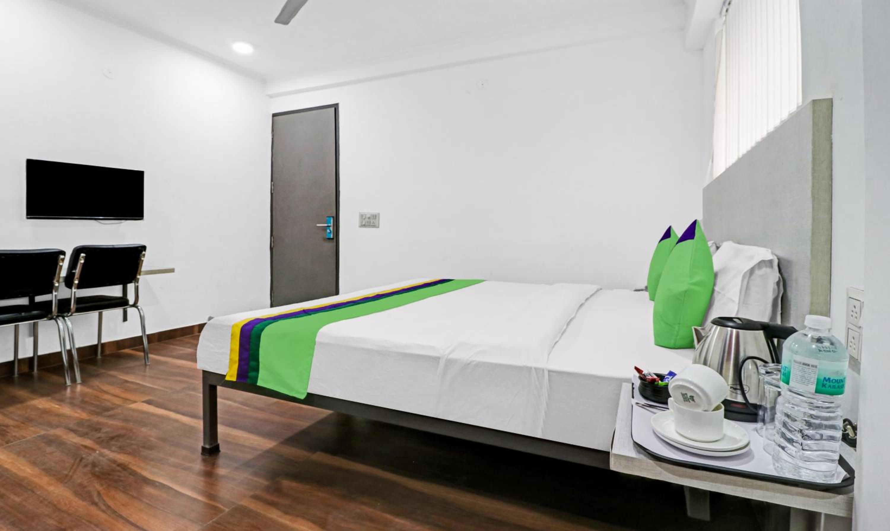 Deluxe Family Room - Photo 7