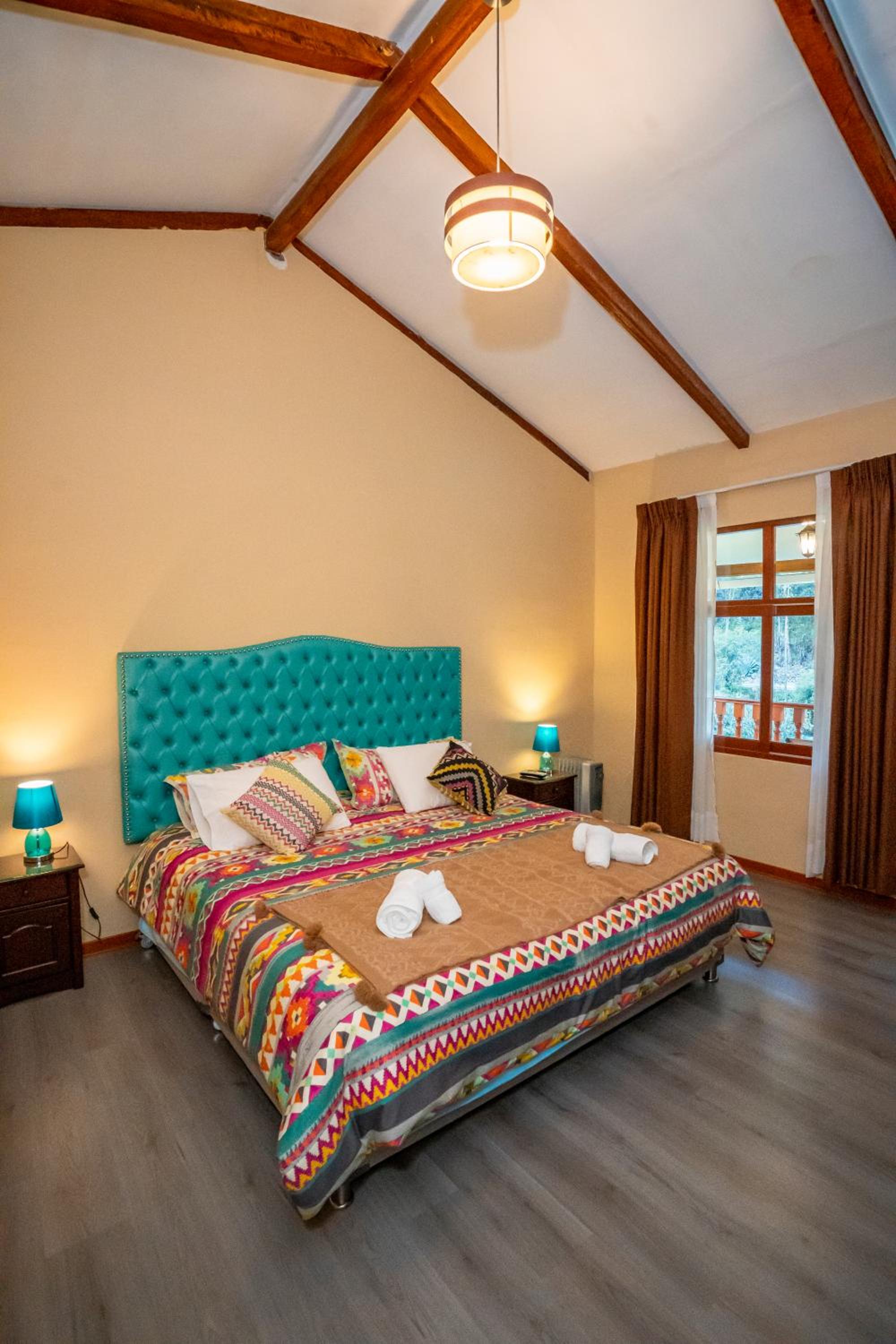 Deluxe King Suite photo 2