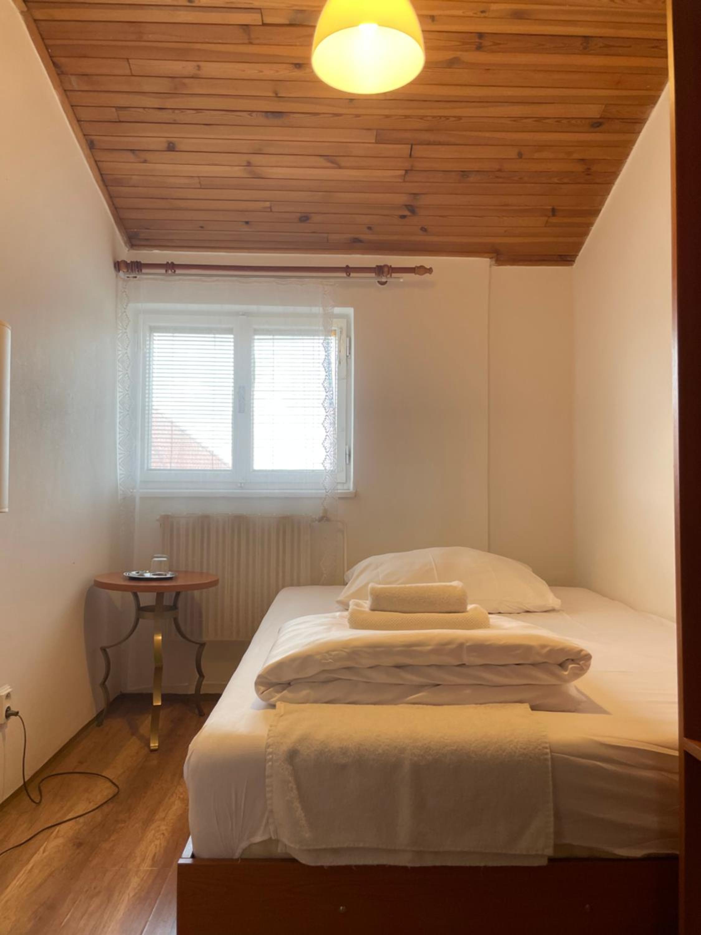 Single Room with Shared Bathroom