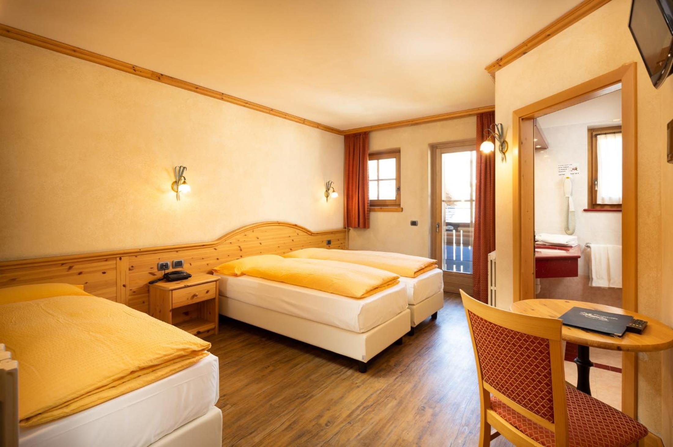 Triple Room