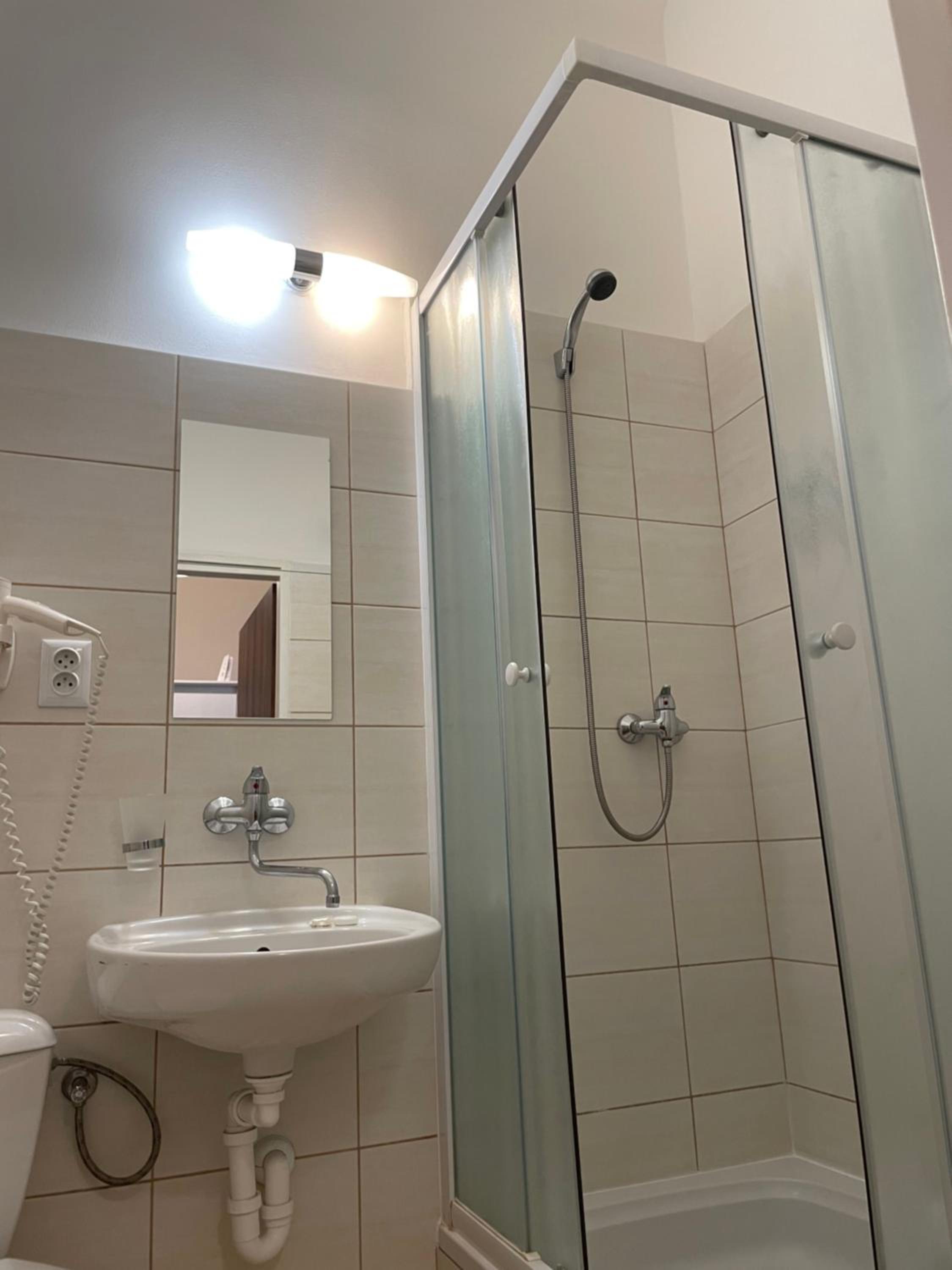 Double or Twin Room — the supplier's photographs — photo 4